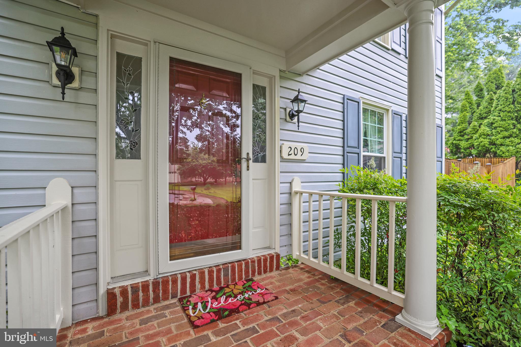 209 PRIMROSE COURT SW
