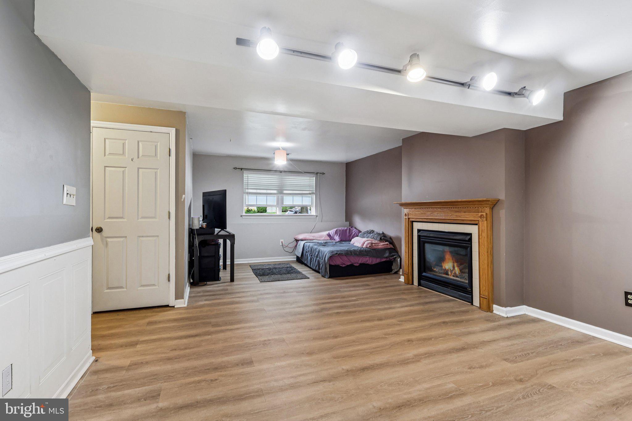 AMITY GARDENS - Residential