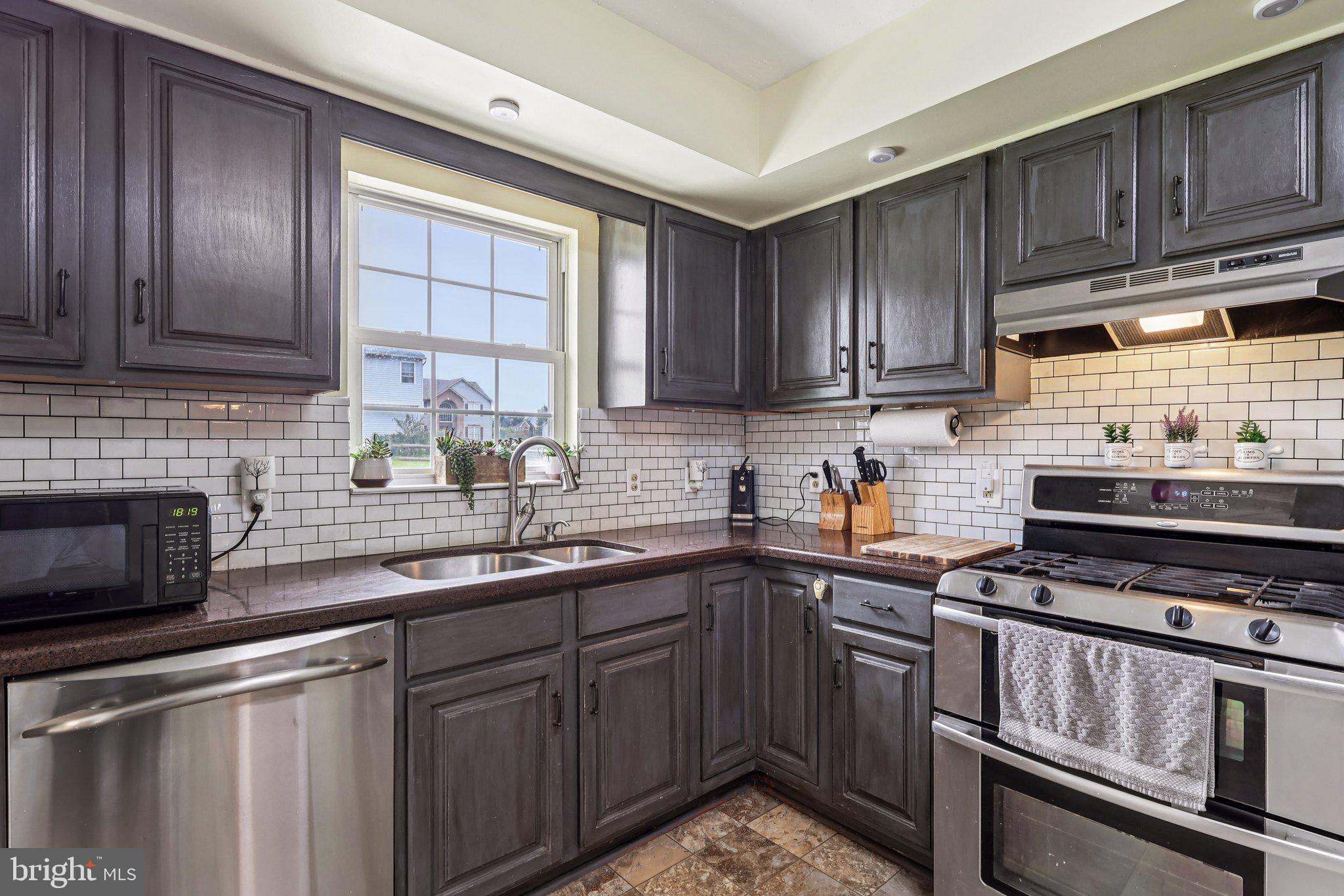 AMITY GARDENS - Residential