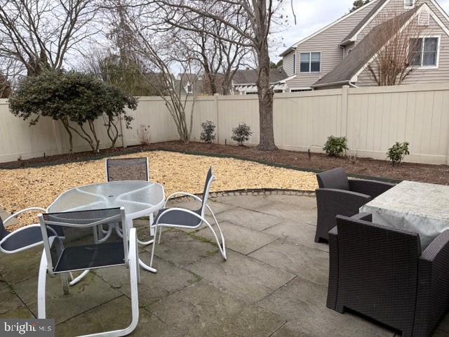 EASTON CLUB - Residential Lease