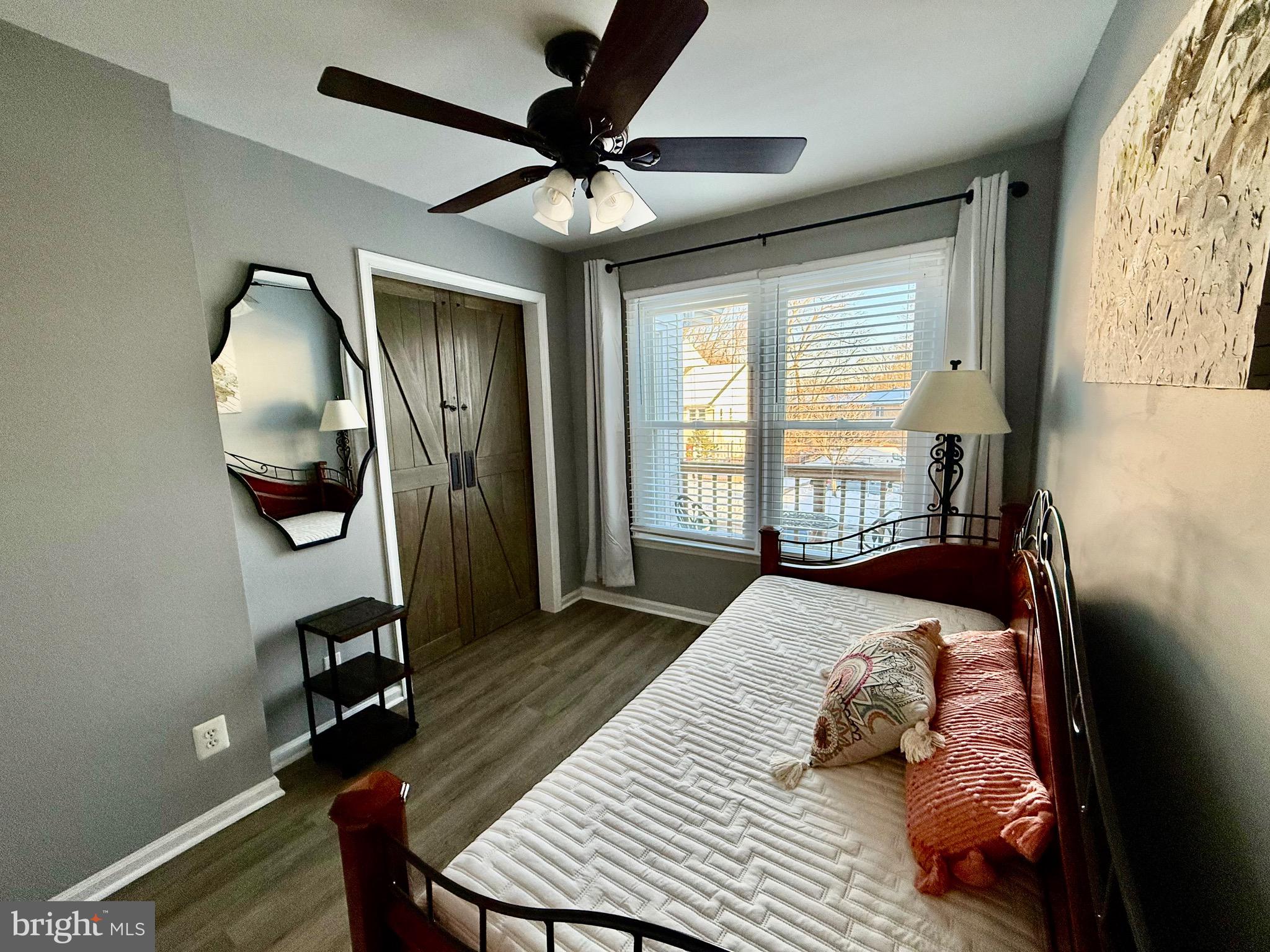 SUNSET RIDGE - Residential