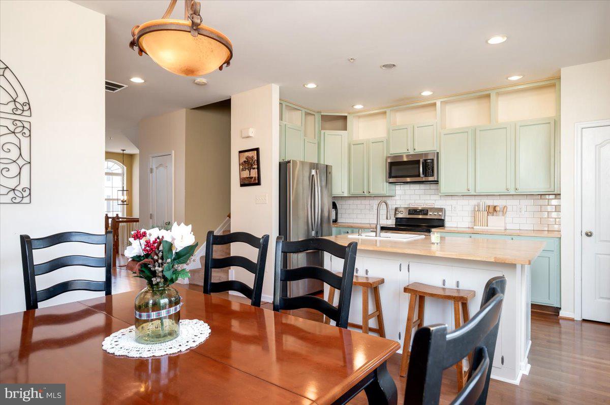 TANYARD SPRINGS - Residential