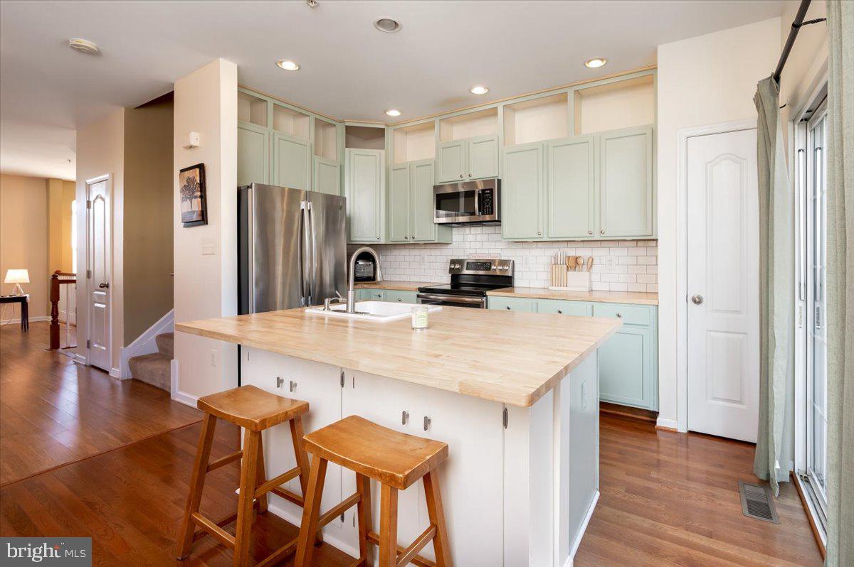 TANYARD SPRINGS - Residential