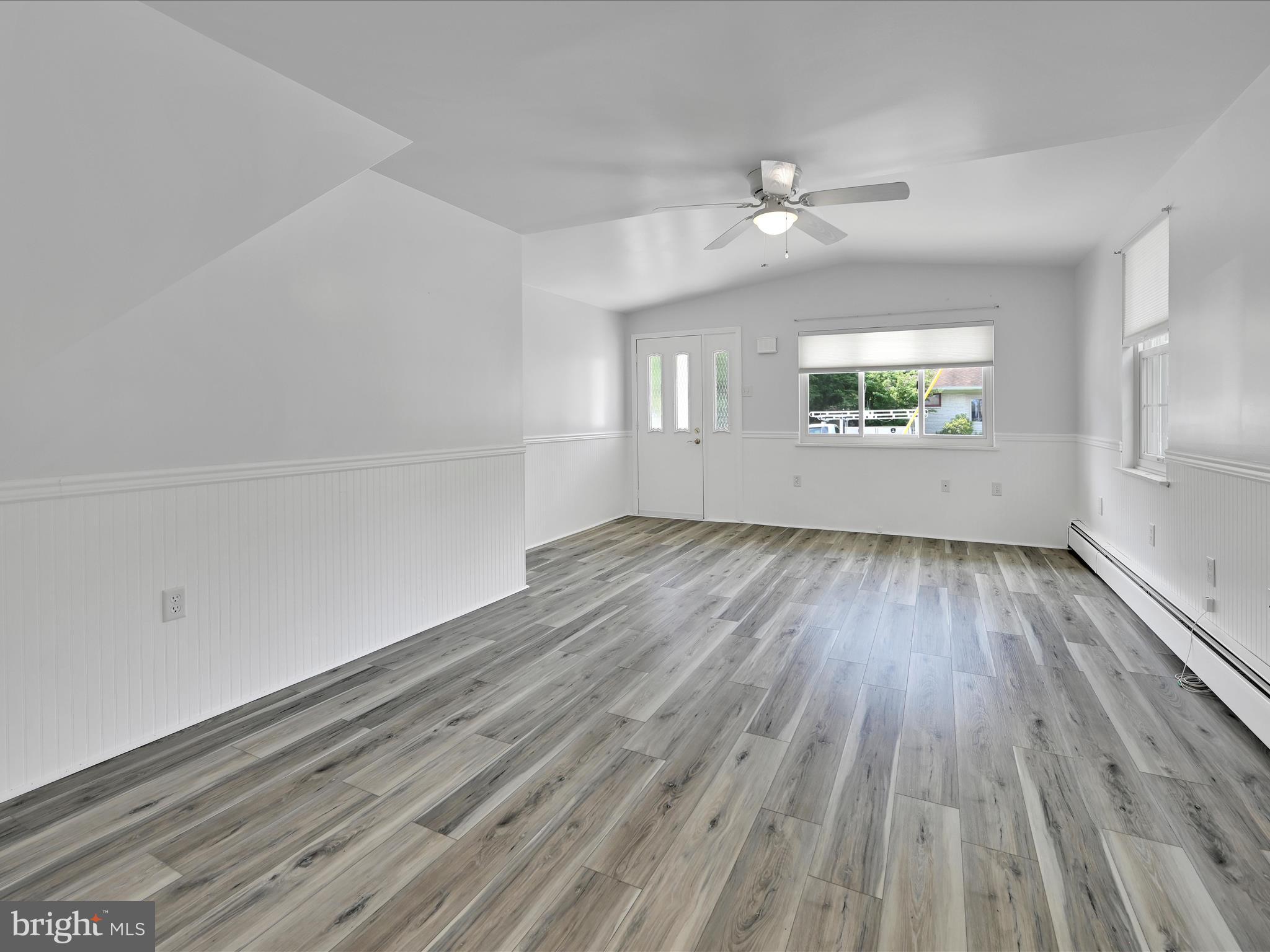 27 E LAUREL STREET
