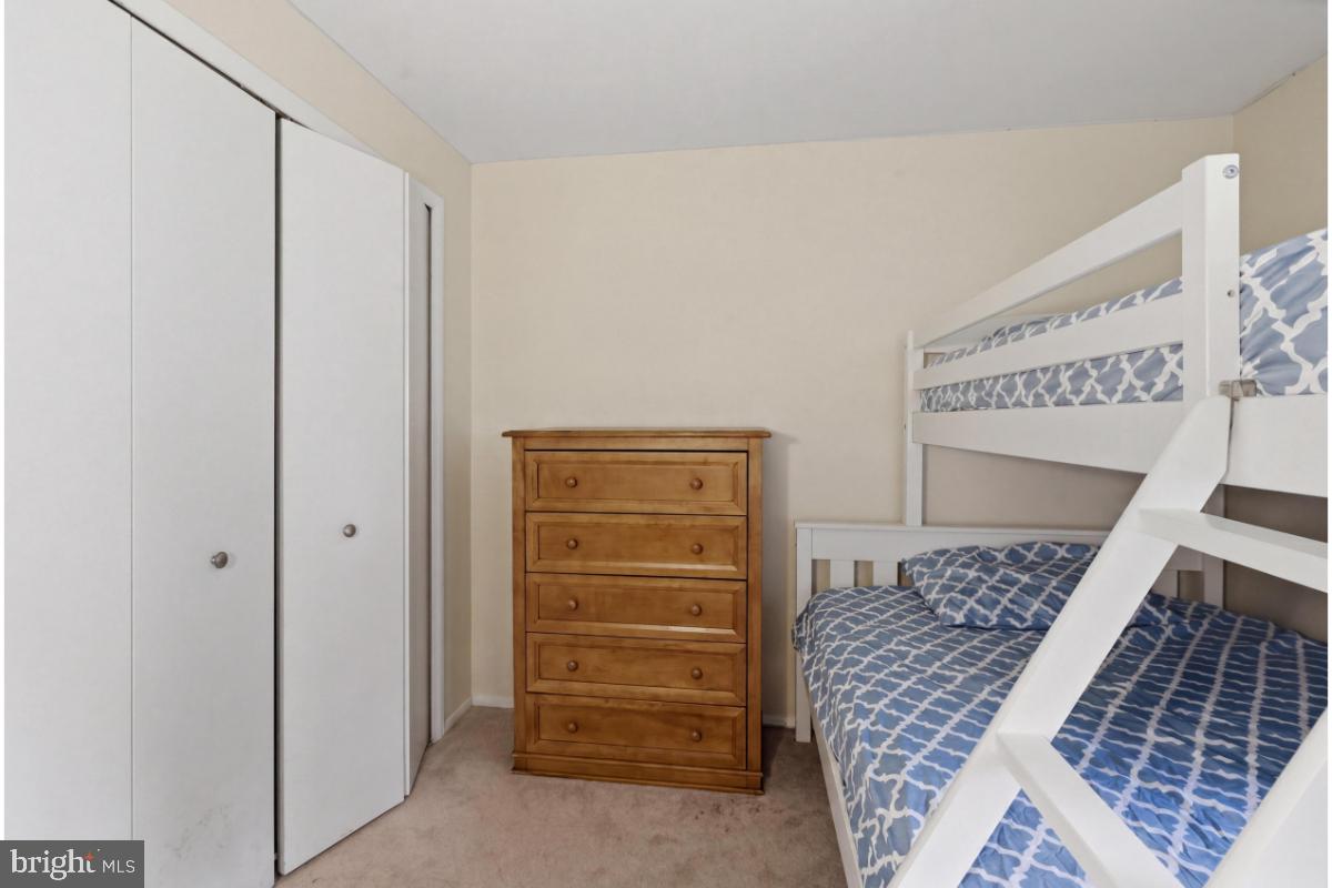 VILLAGE OF OWEN BROWN - Residential