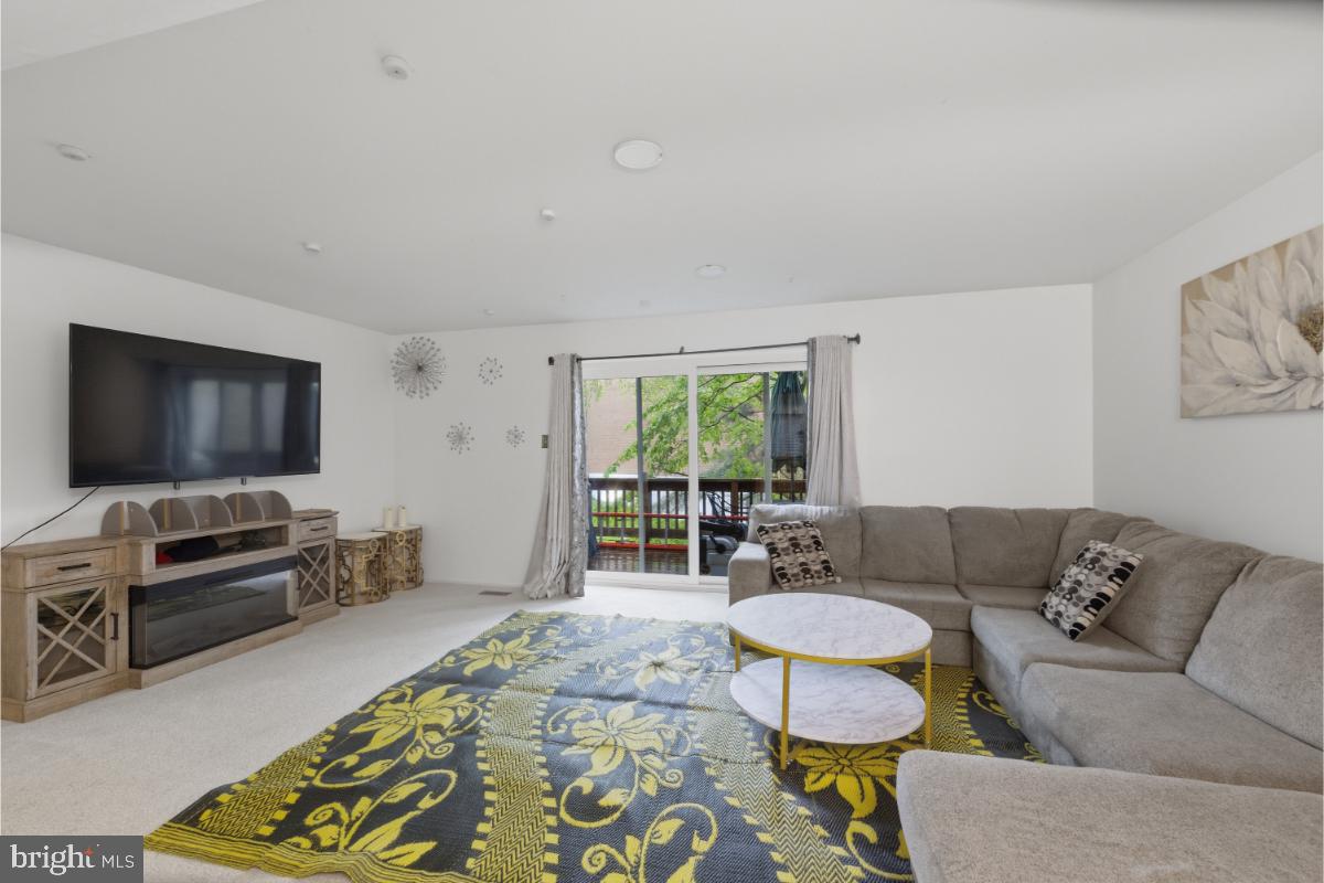 VILLAGE OF OWEN BROWN - Residential