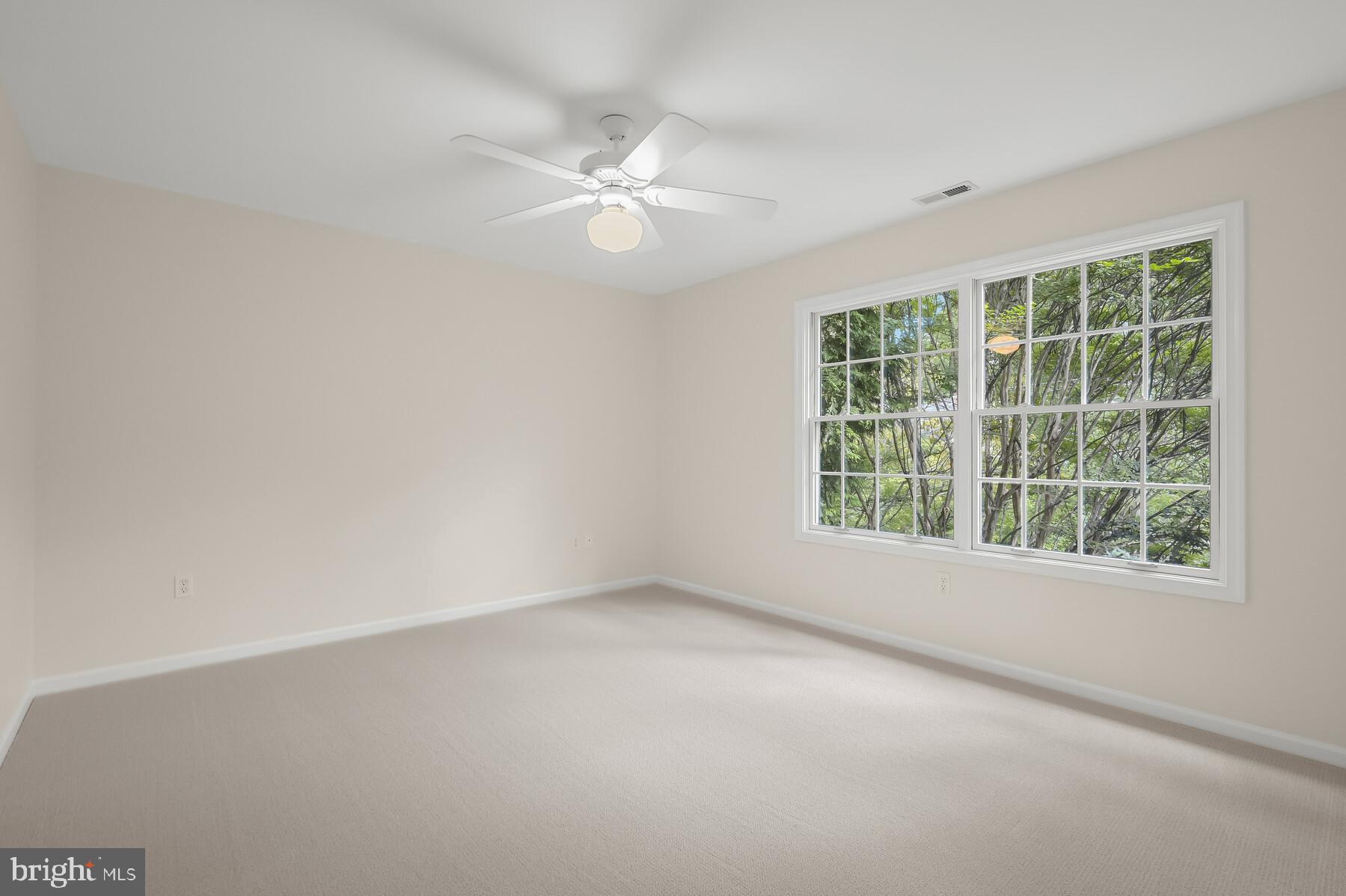 ENGLISH VILLAGE - Residential