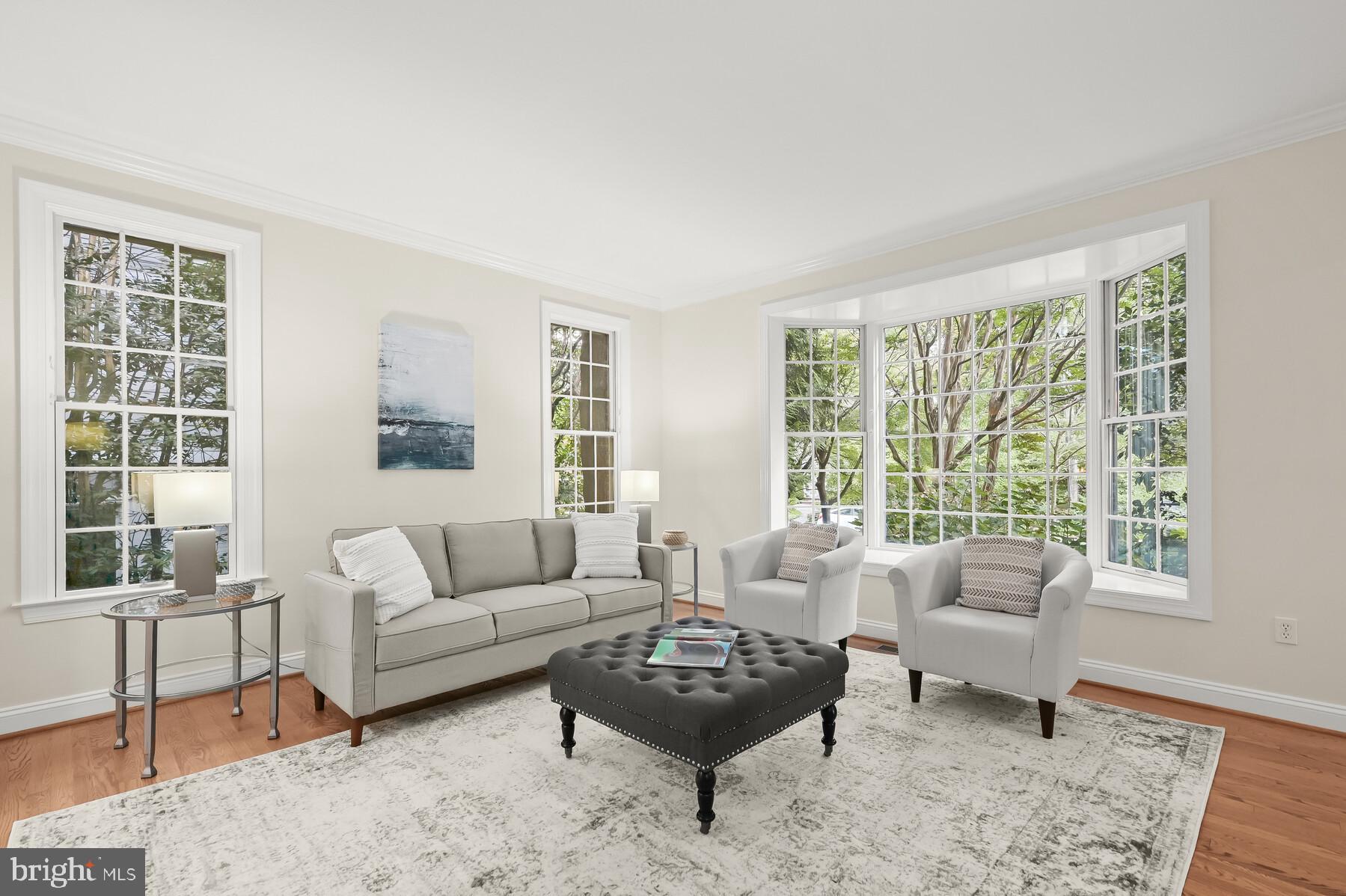 ENGLISH VILLAGE - Residential