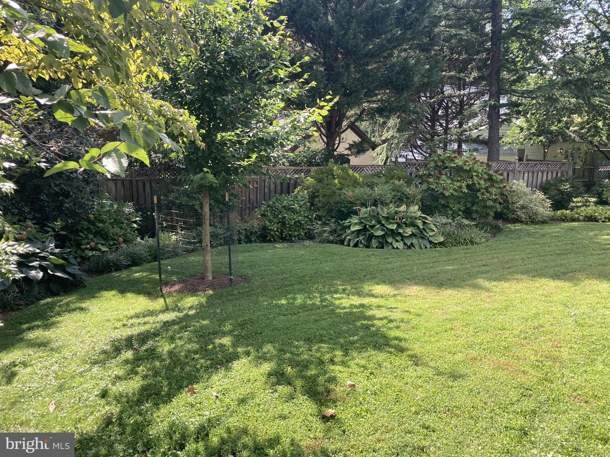 ENGLISH VILLAGE - Residential