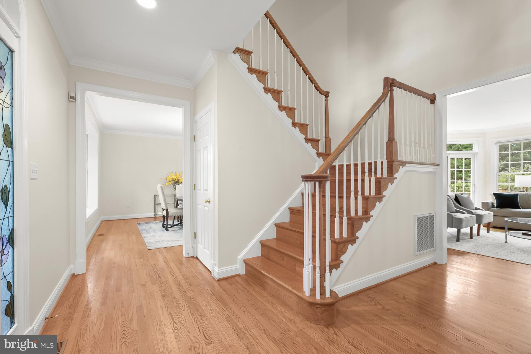 ENGLISH VILLAGE - Residential