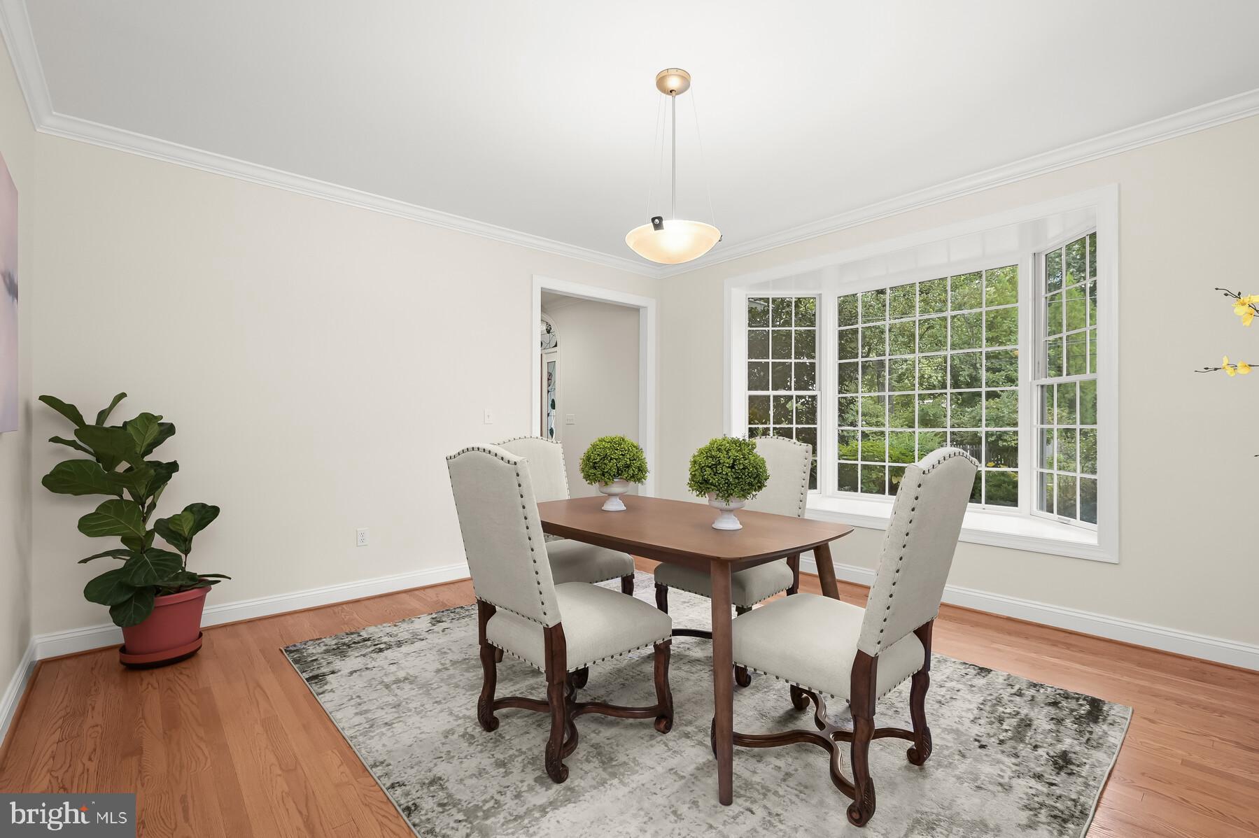 ENGLISH VILLAGE - Residential