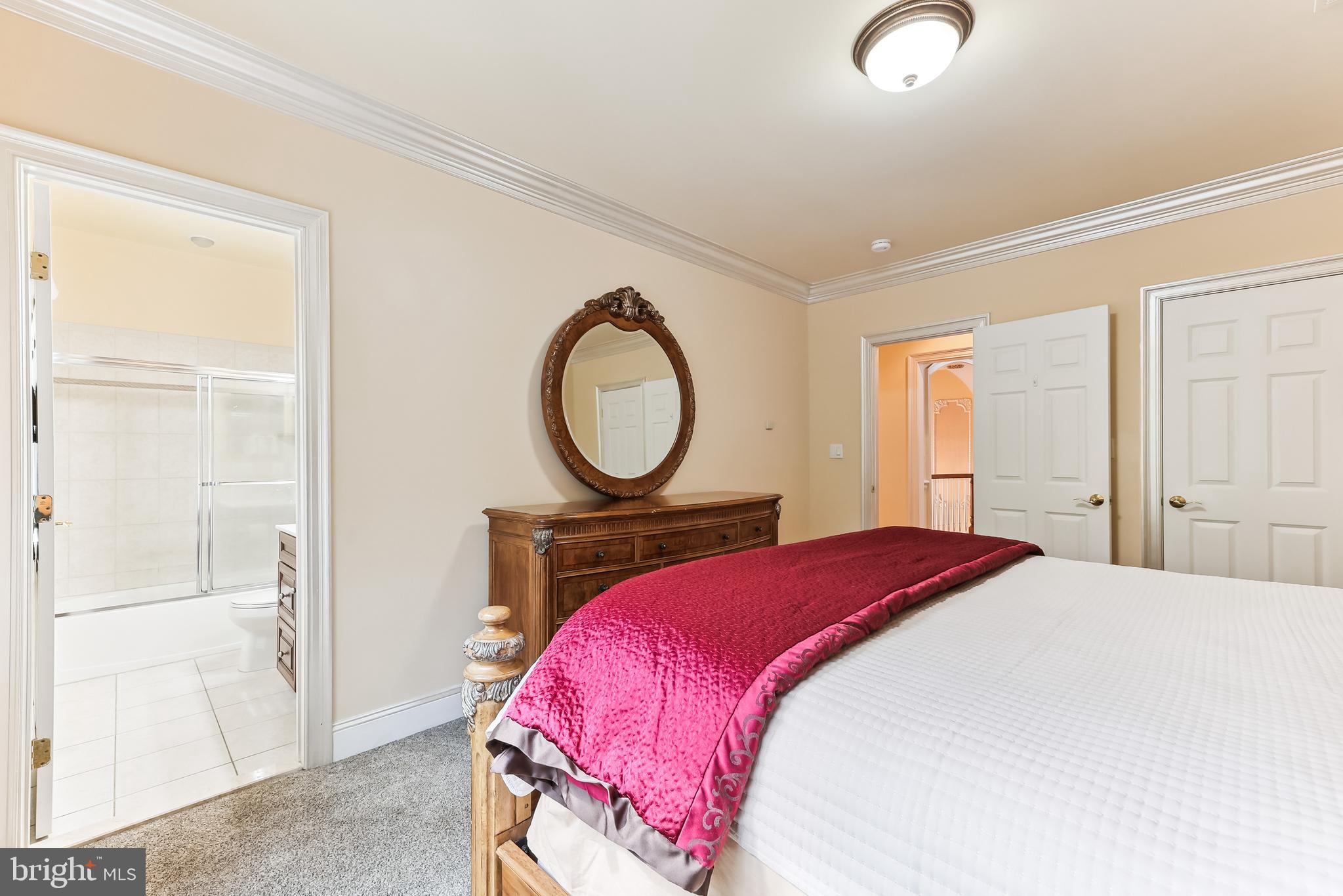 CLIFTON - Residential