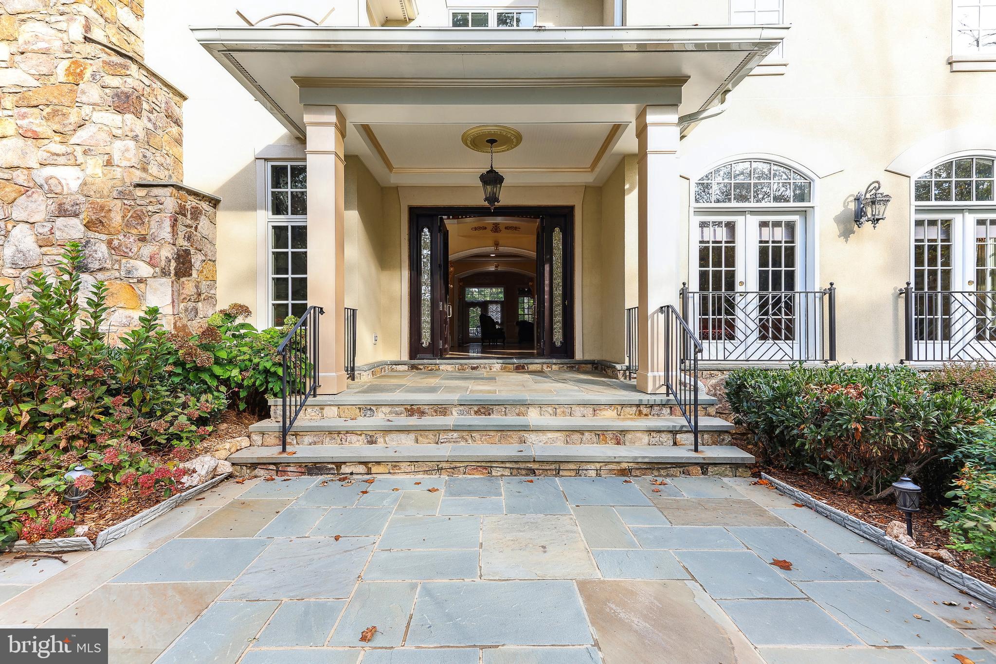 CLIFTON - Residential