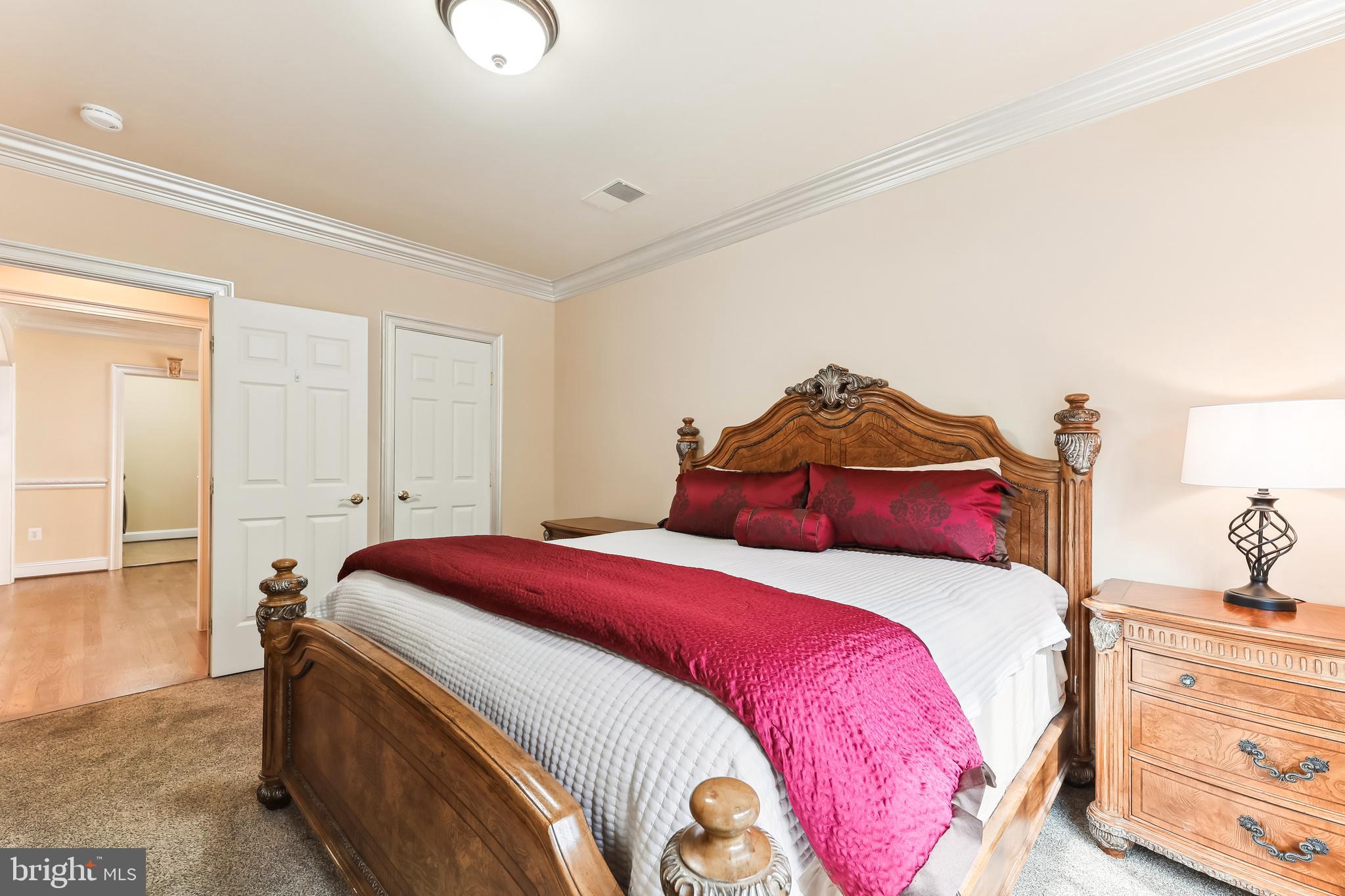 CLIFTON - Residential