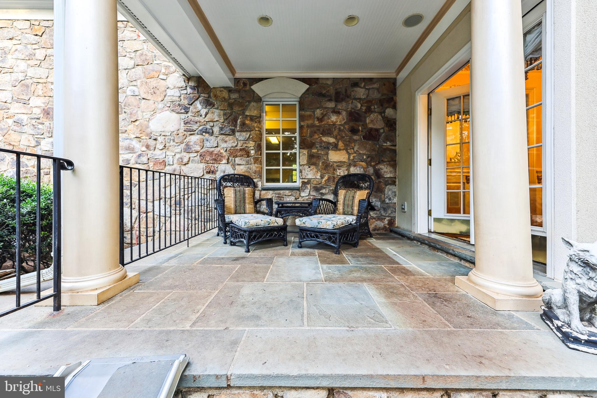 CLIFTON - Residential