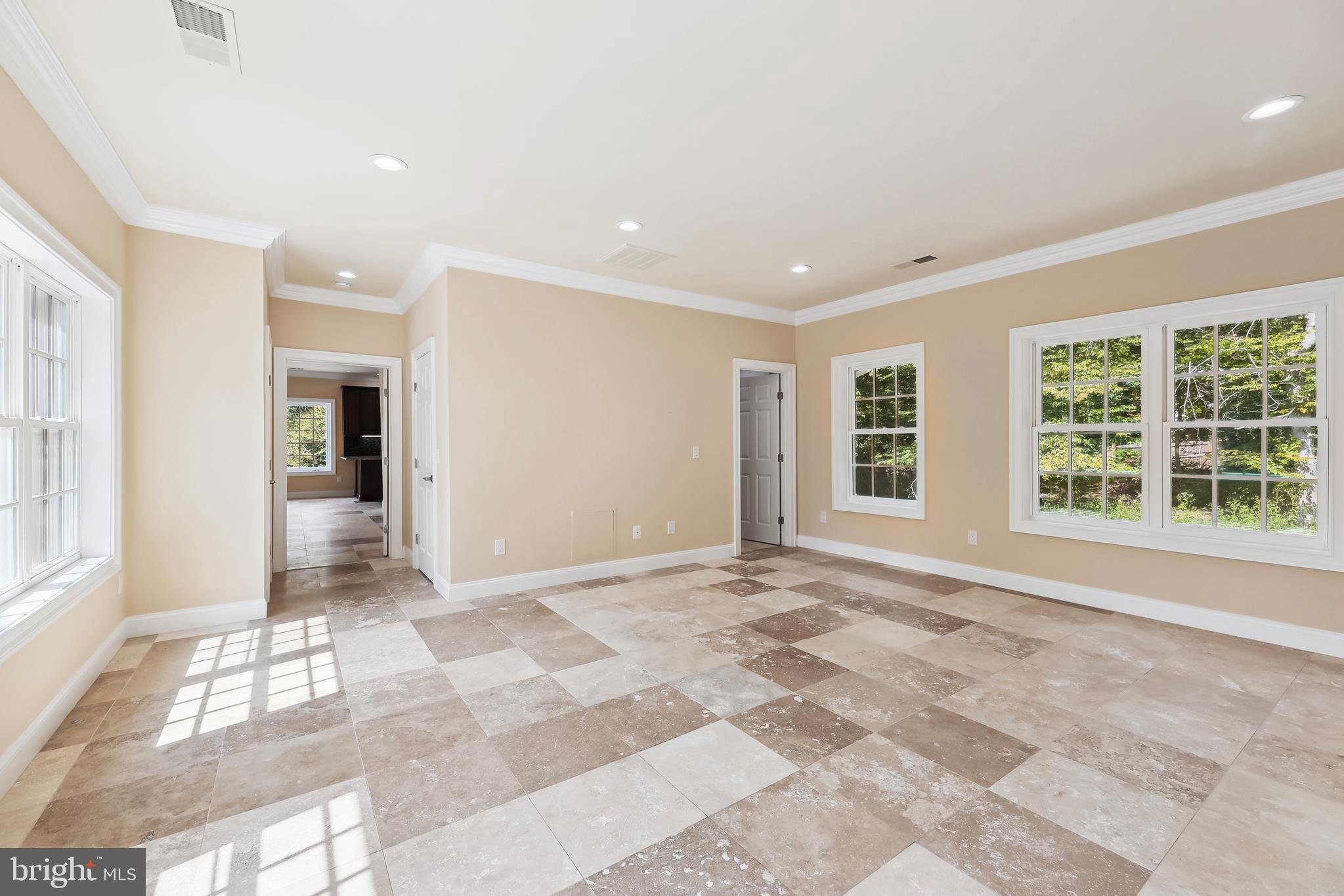 CLIFTON - Residential