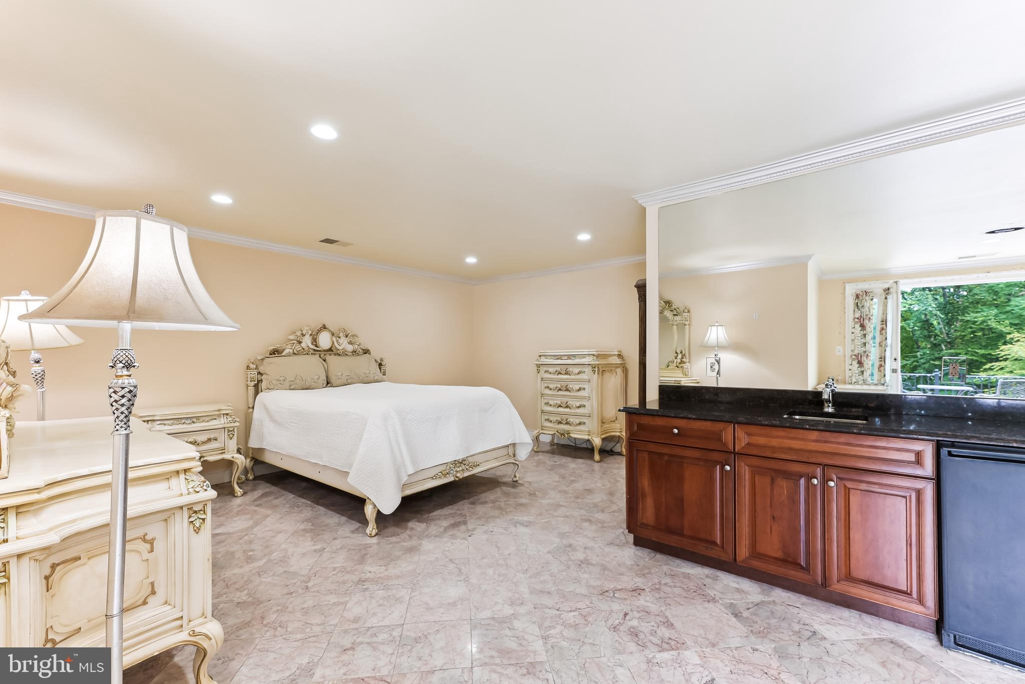 CLIFTON - Residential