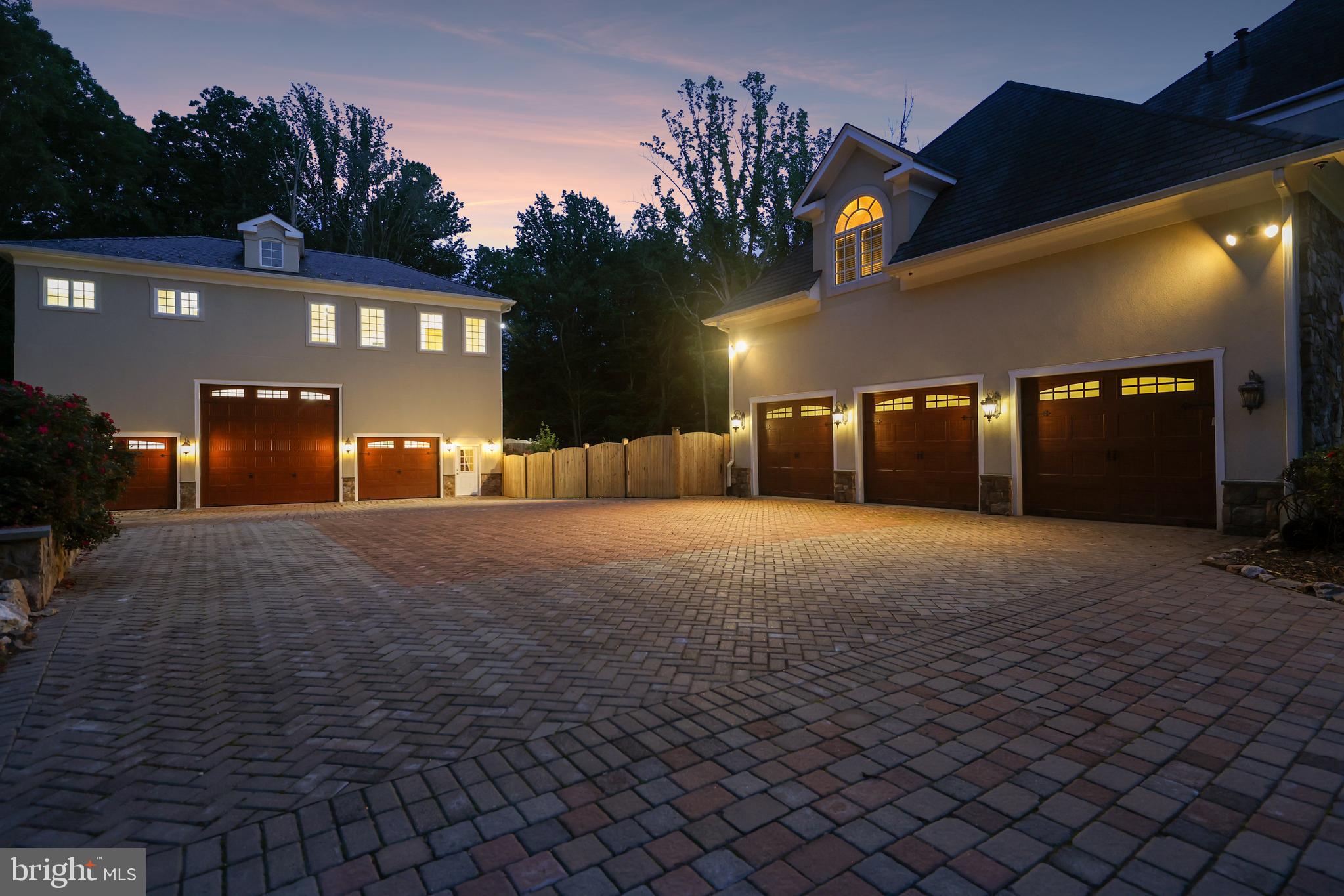 CLIFTON - Residential