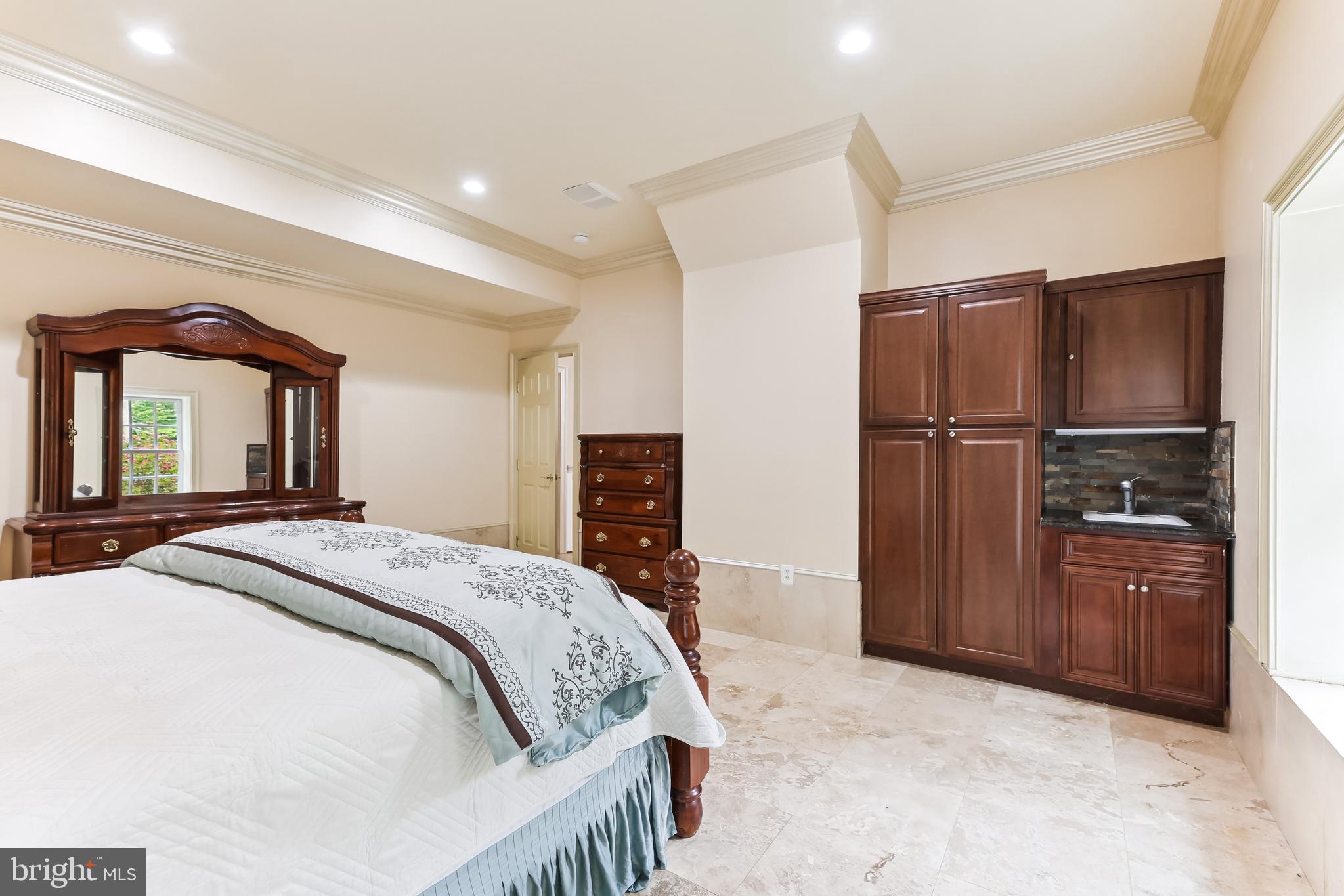 CLIFTON - Residential