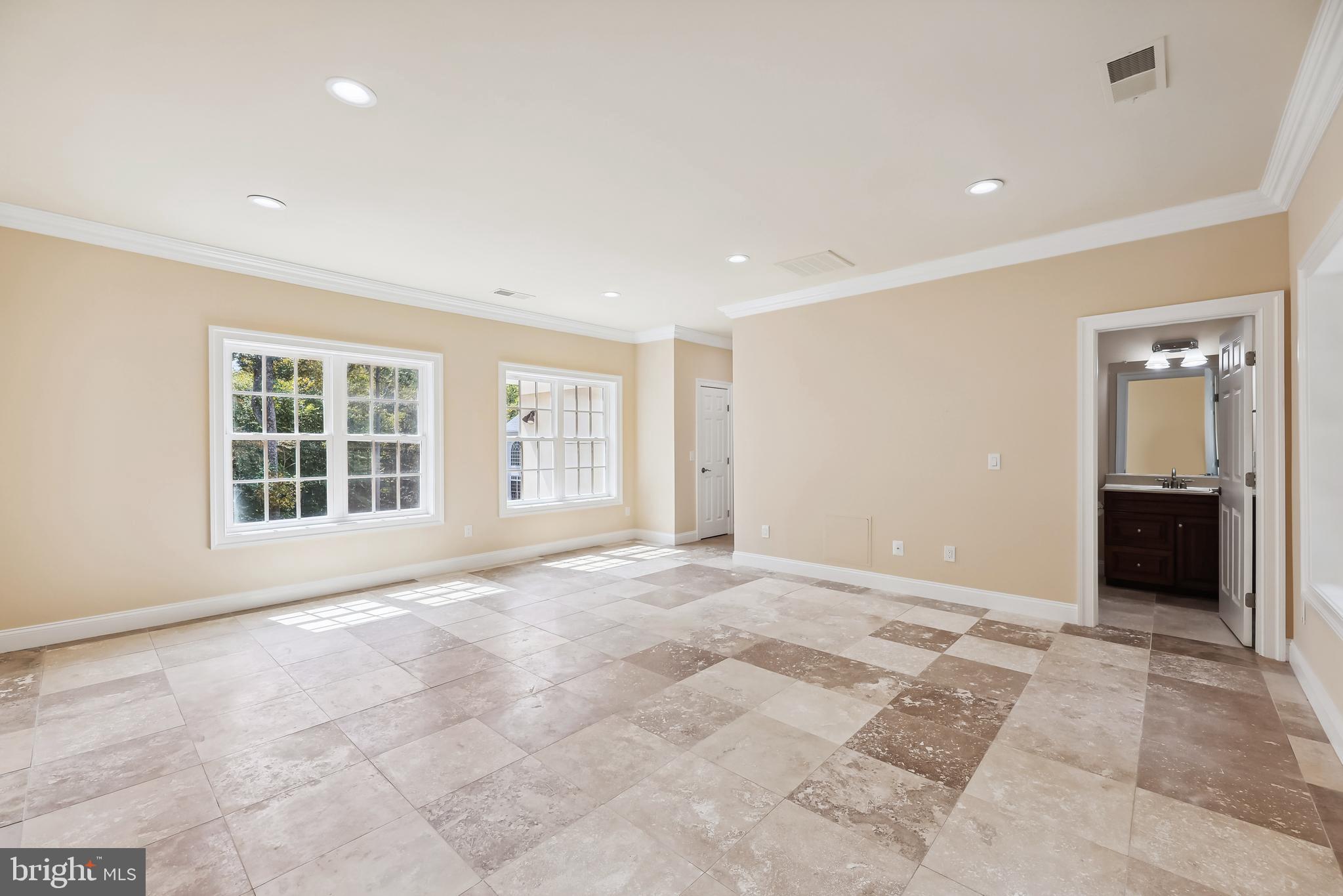 CLIFTON - Residential