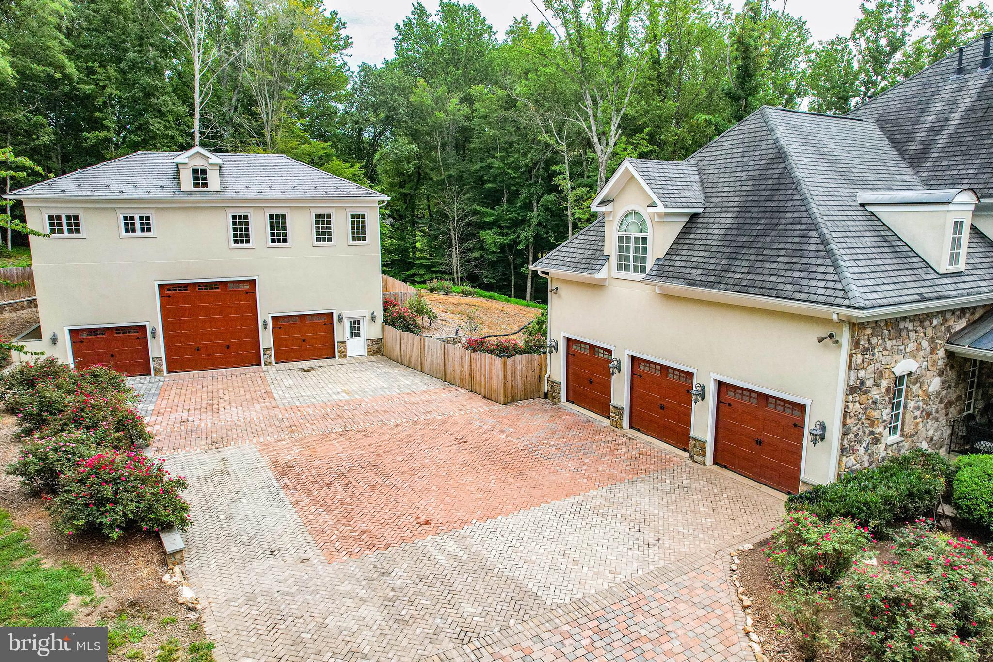 CLIFTON - Residential