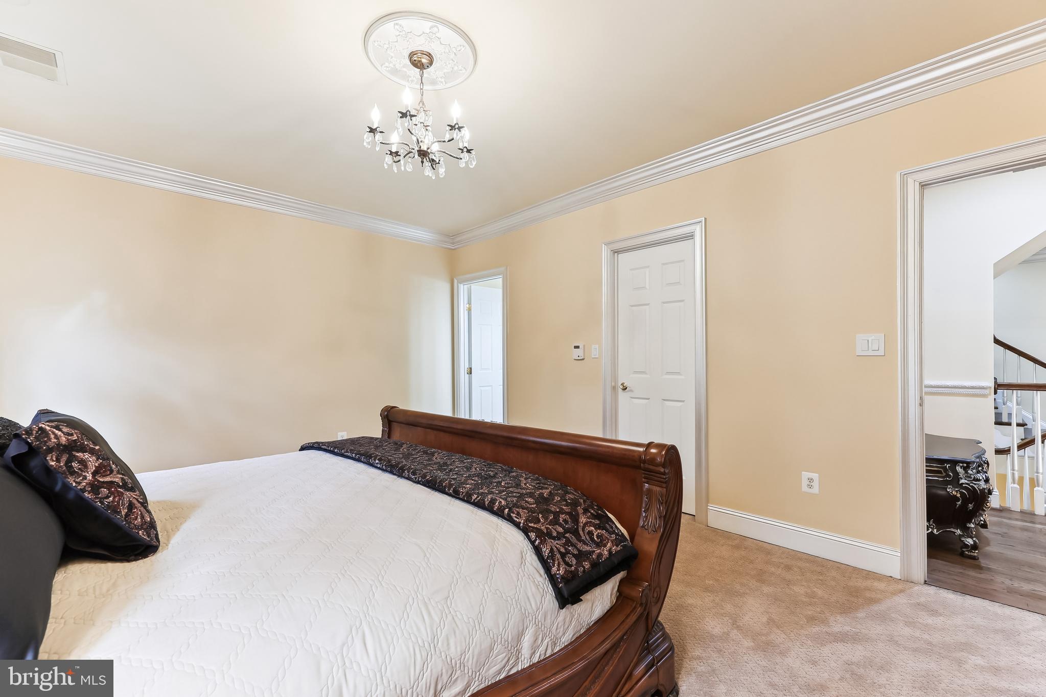 CLIFTON - Residential
