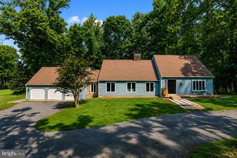 17133 Clarksridge Road, Leesburg, VA 20176 - #: VALO2134472