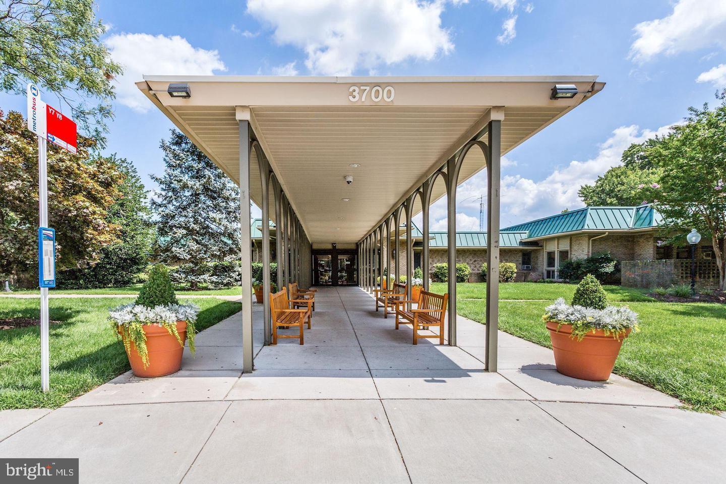 LEISURE WORLD - Residential