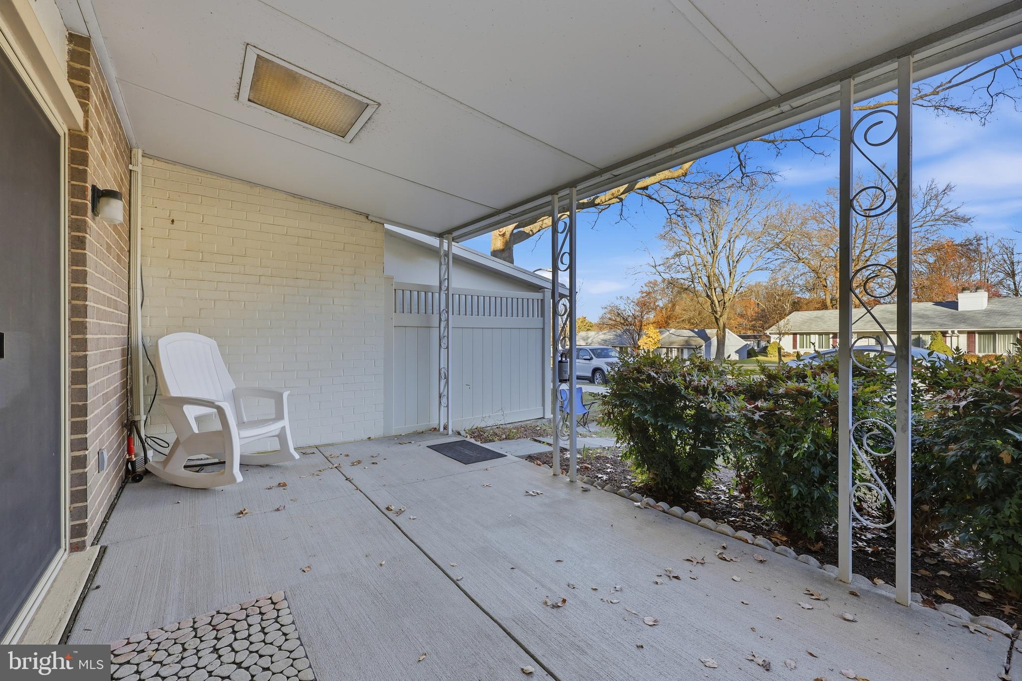 LEISURE WORLD - Residential