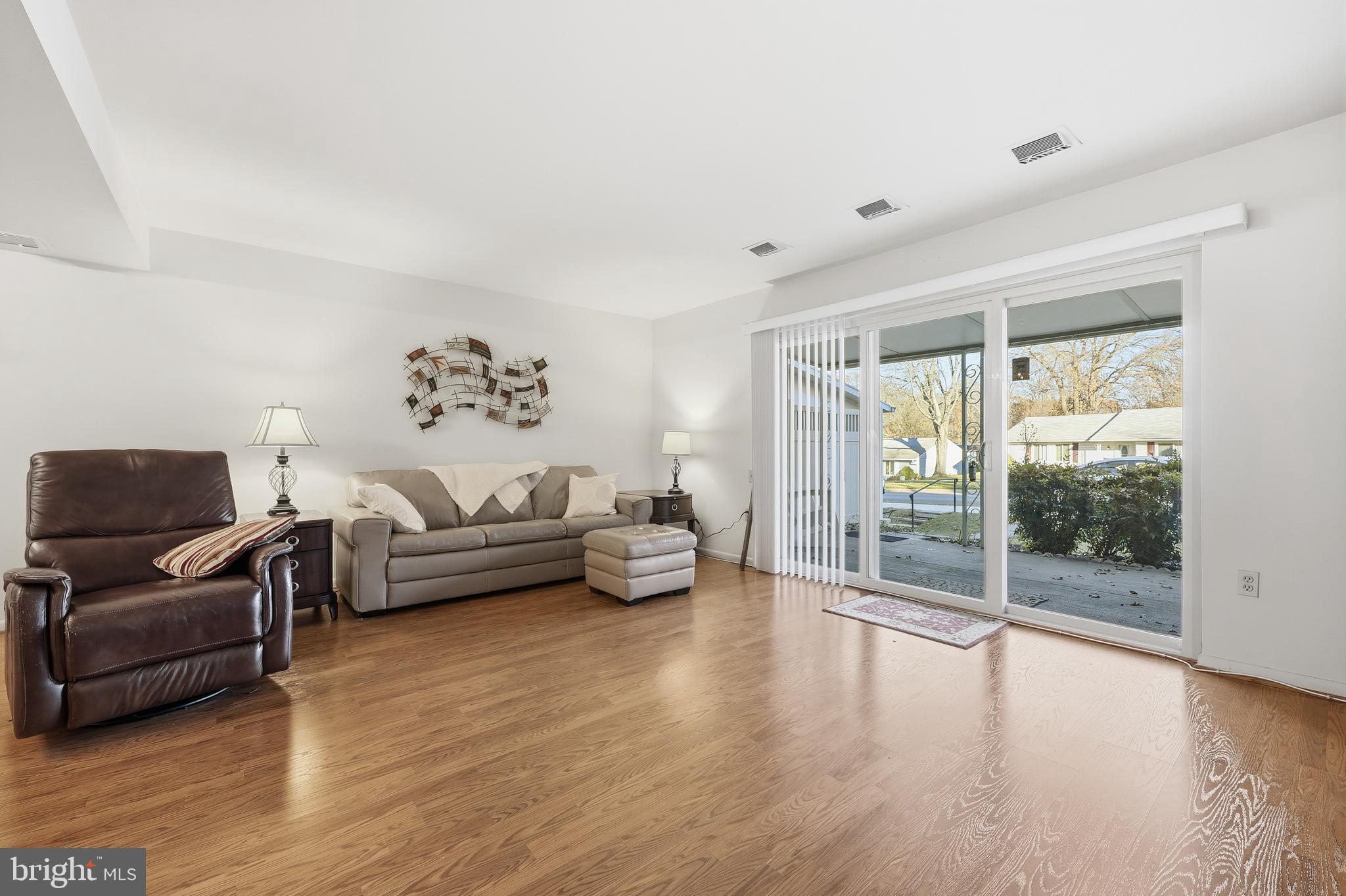 LEISURE WORLD - Residential