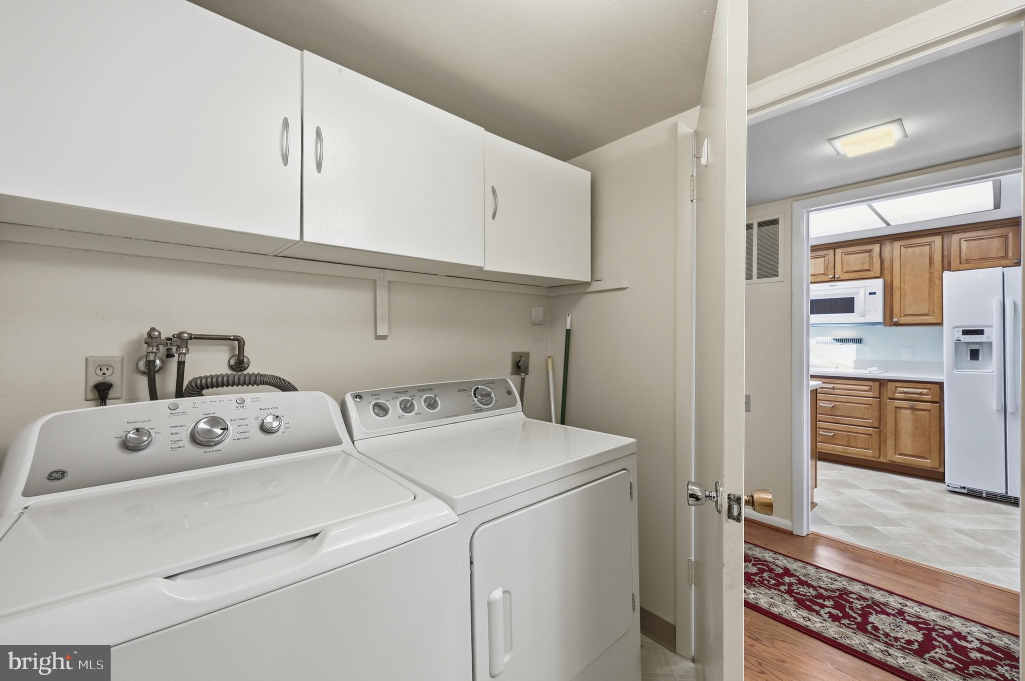 LEISURE WORLD - Residential