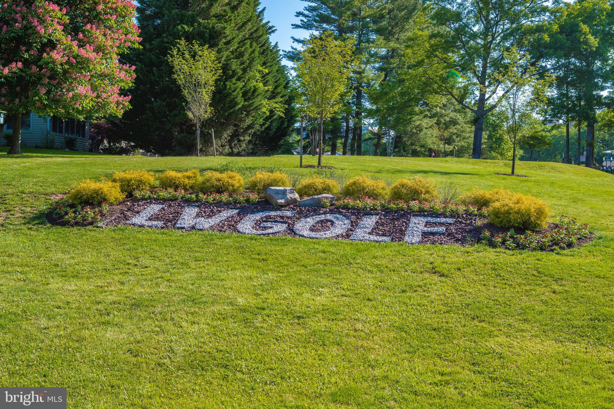 LEISURE WORLD - Residential