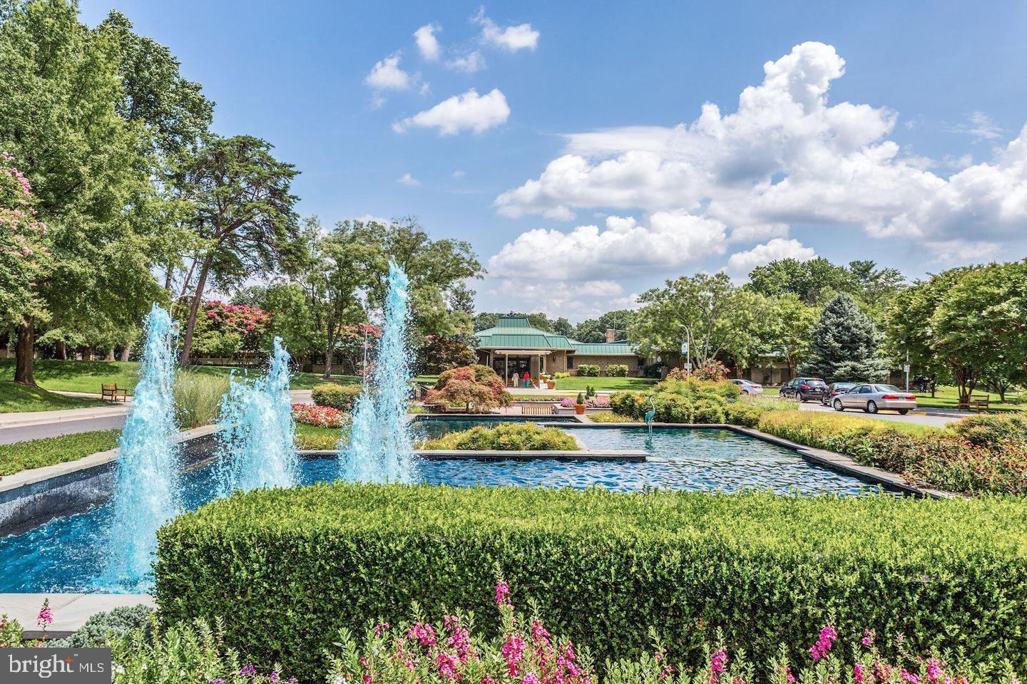 LEISURE WORLD - Residential