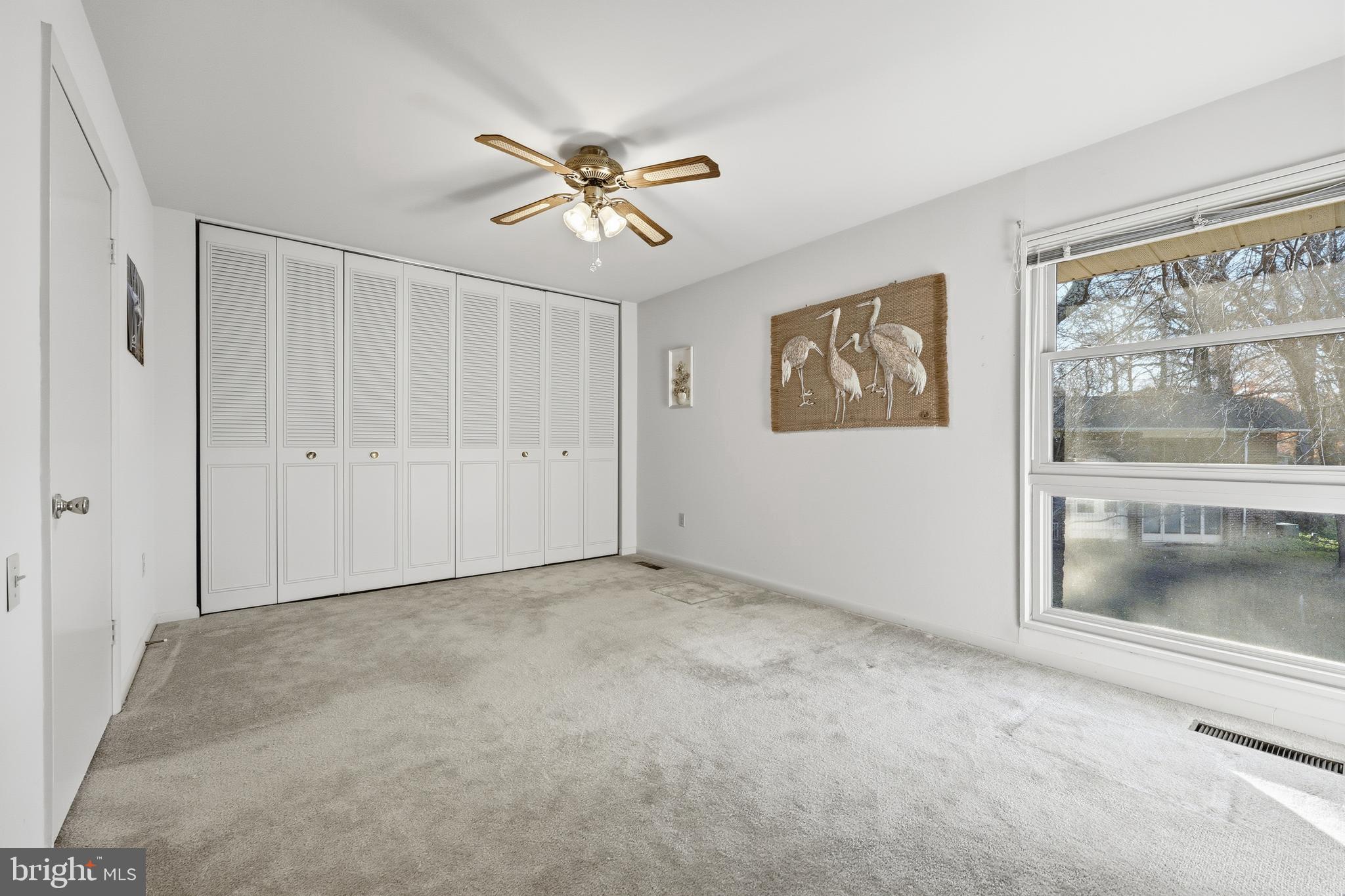 LEISURE WORLD - Residential