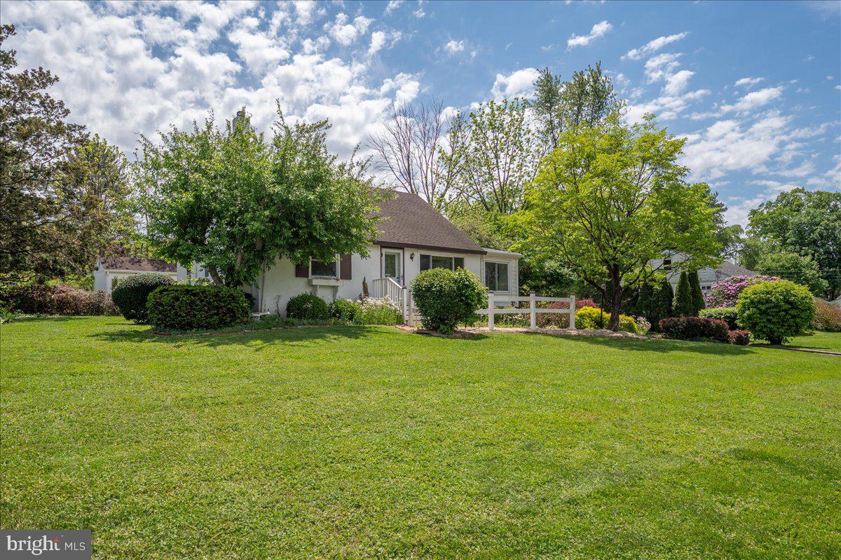 605 VENTURE ROAD
