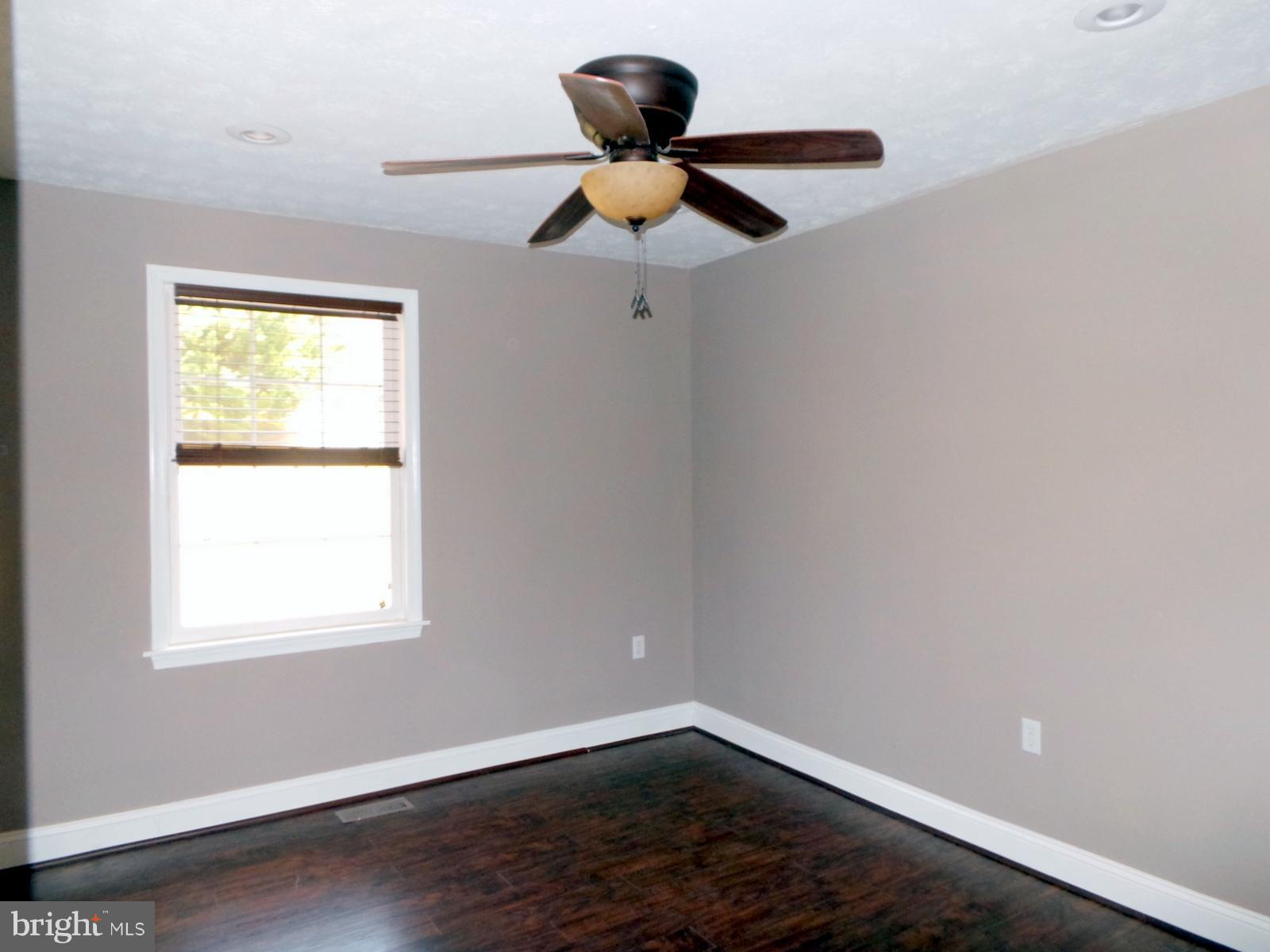 SHADY DALE - Residential Lease