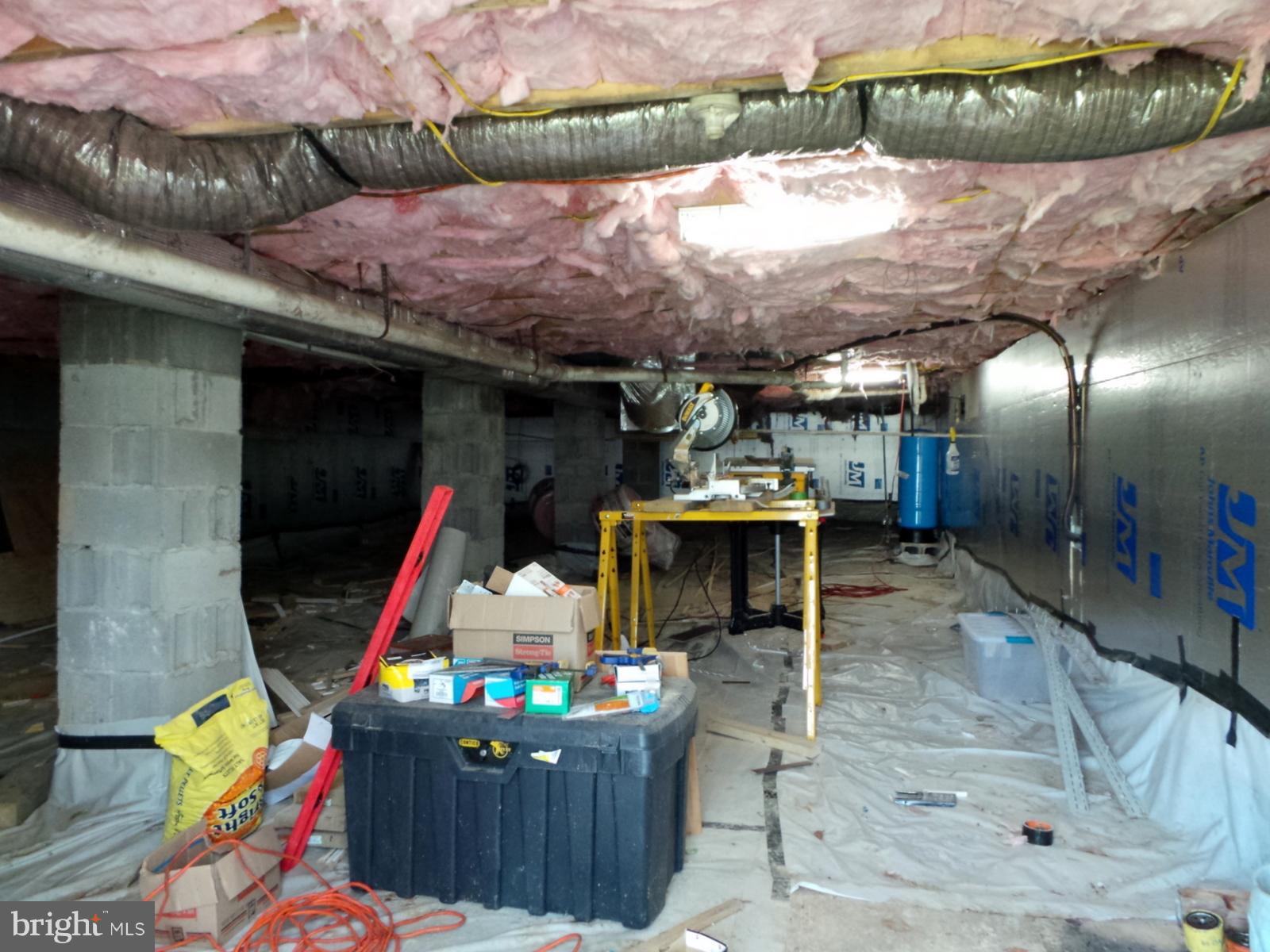 SHADY DALE - Residential Lease