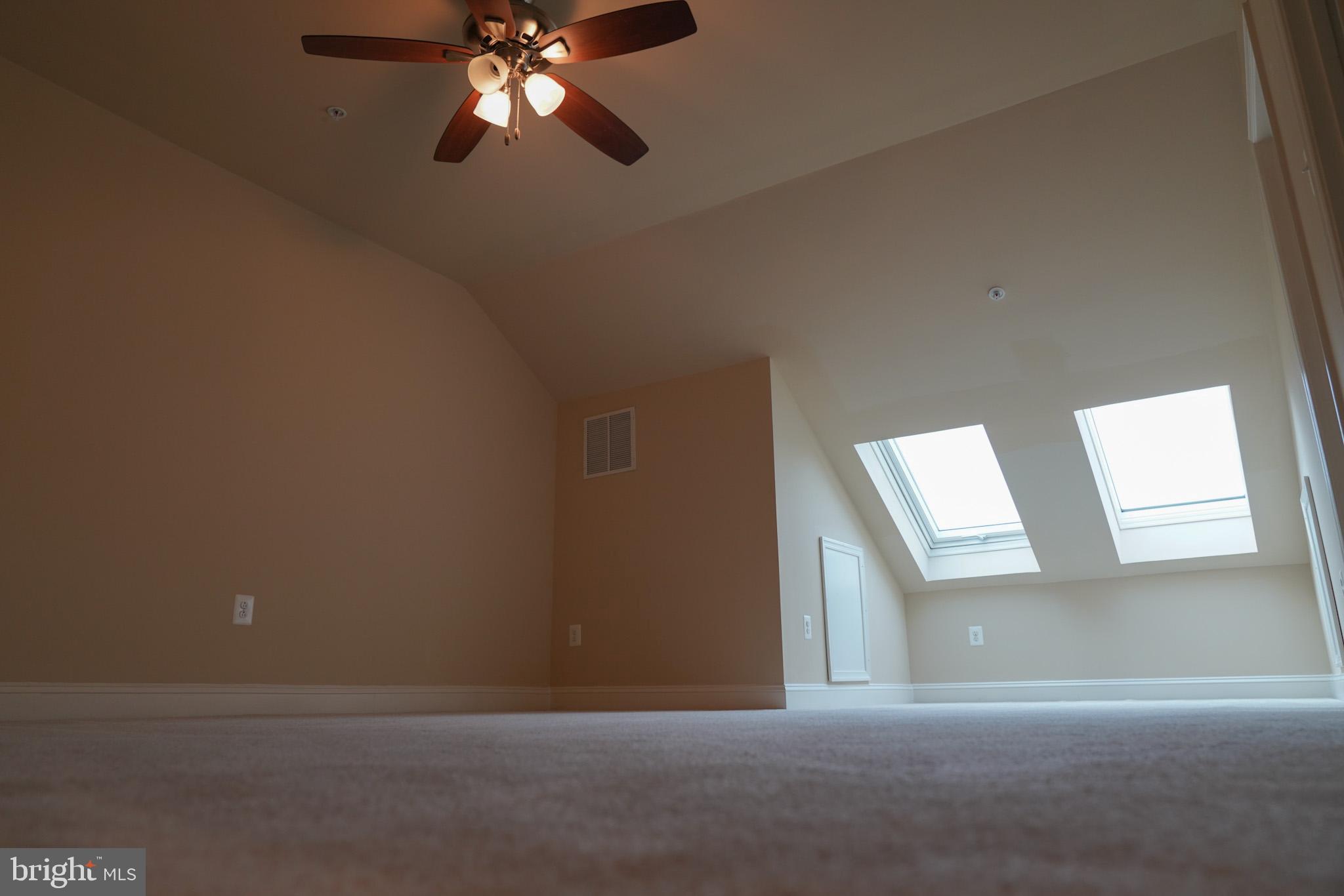 POINTE AT ARUNDEL PRESERVES - Residential