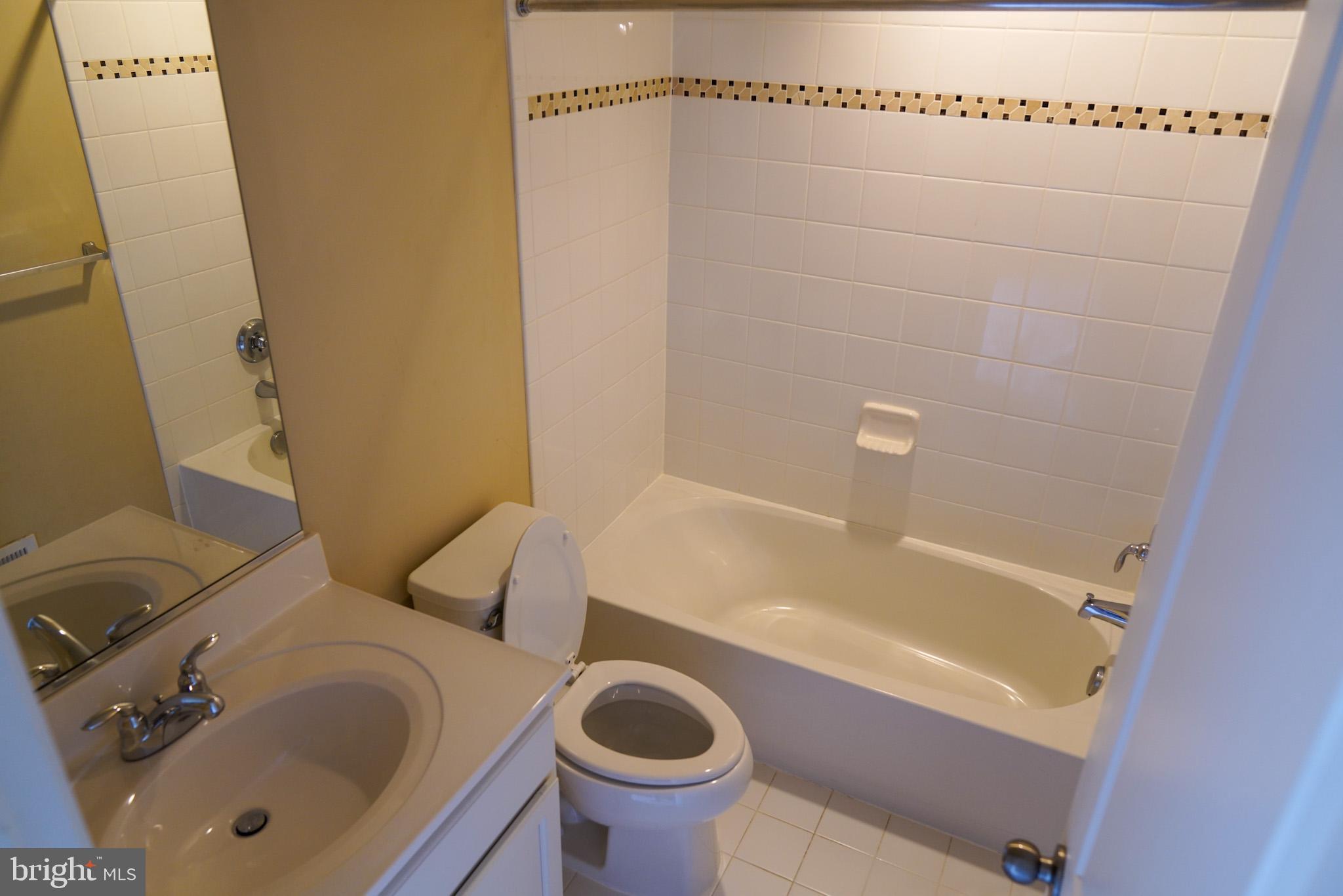 POINTE AT ARUNDEL PRESERVES - Residential