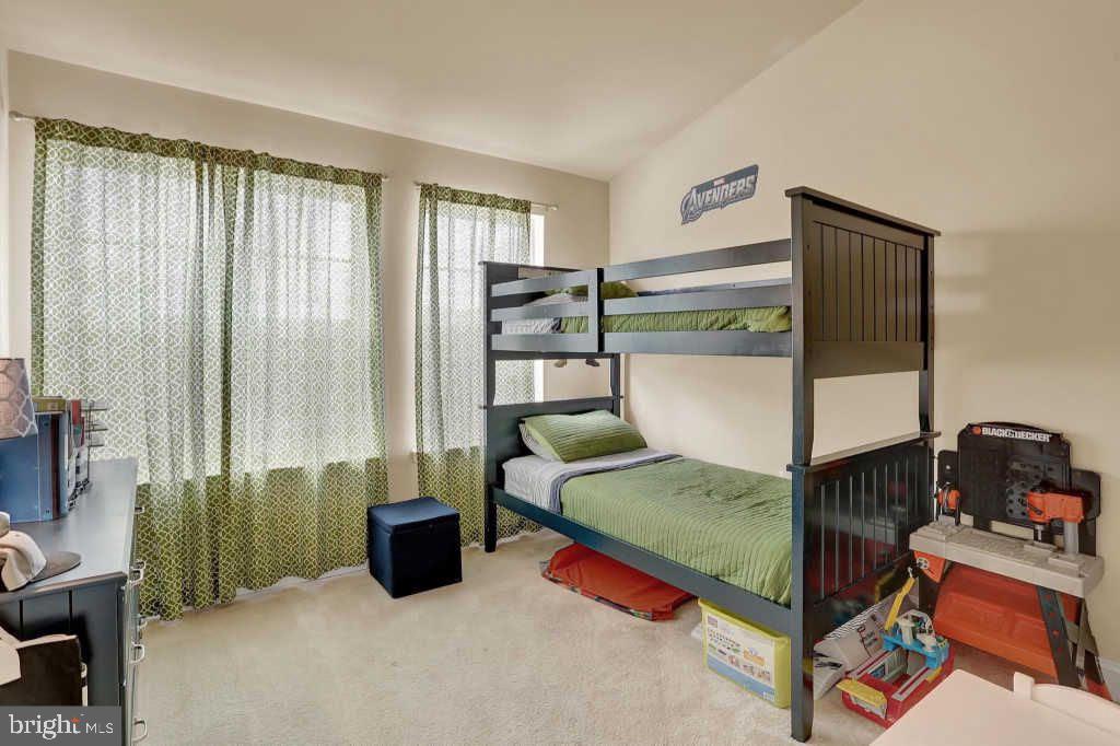 POINTE AT ARUNDEL PRESERVES - Residential