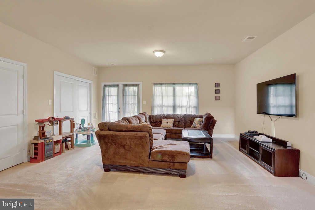 POINTE AT ARUNDEL PRESERVES - Residential