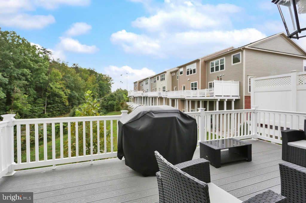 POINTE AT ARUNDEL PRESERVES - Residential