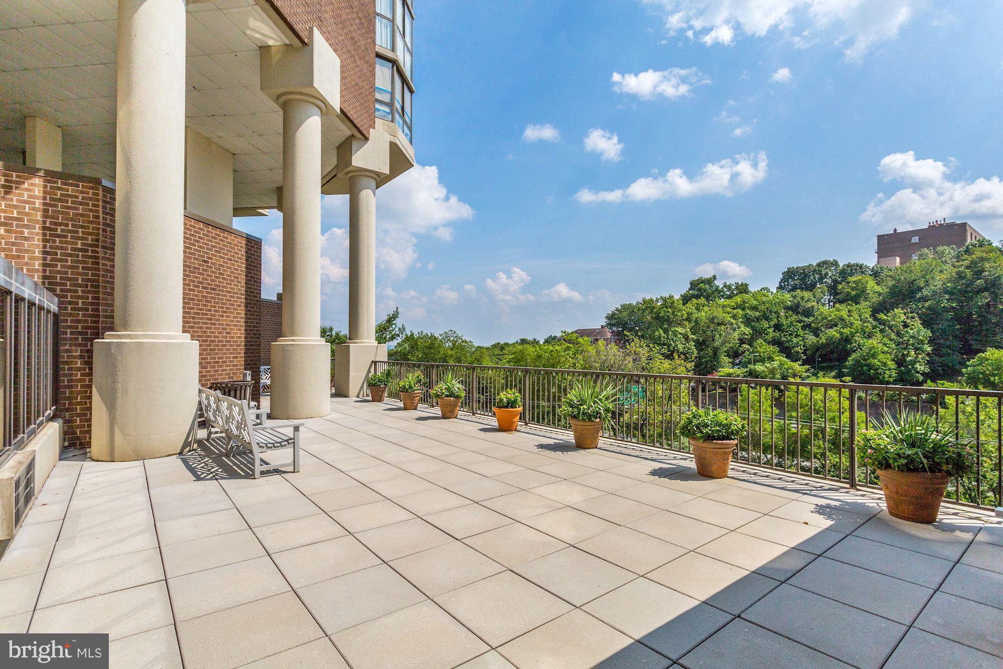 ARLINGTON - Residential