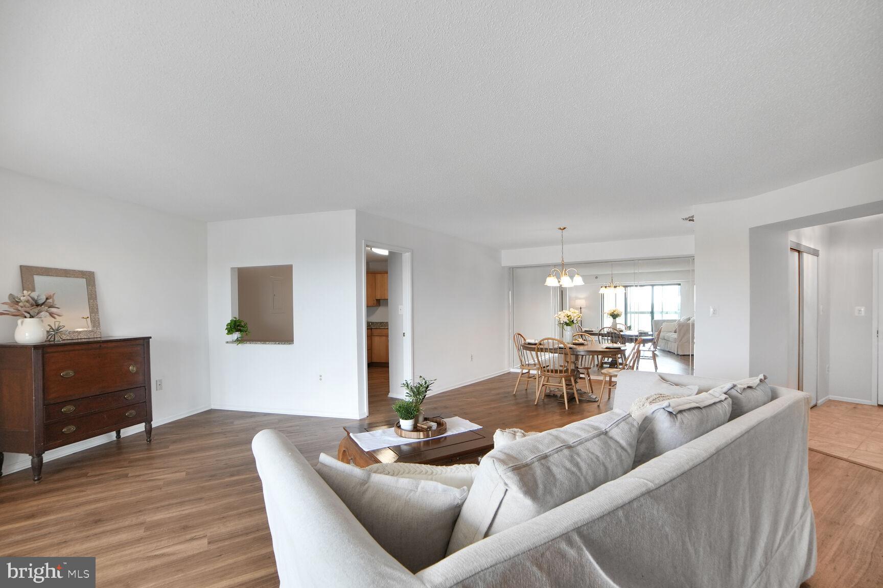 LEISURE WORLD - Residential