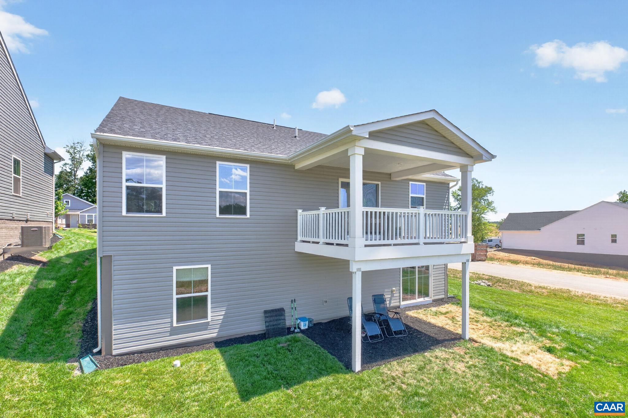104 GUNNISON DR