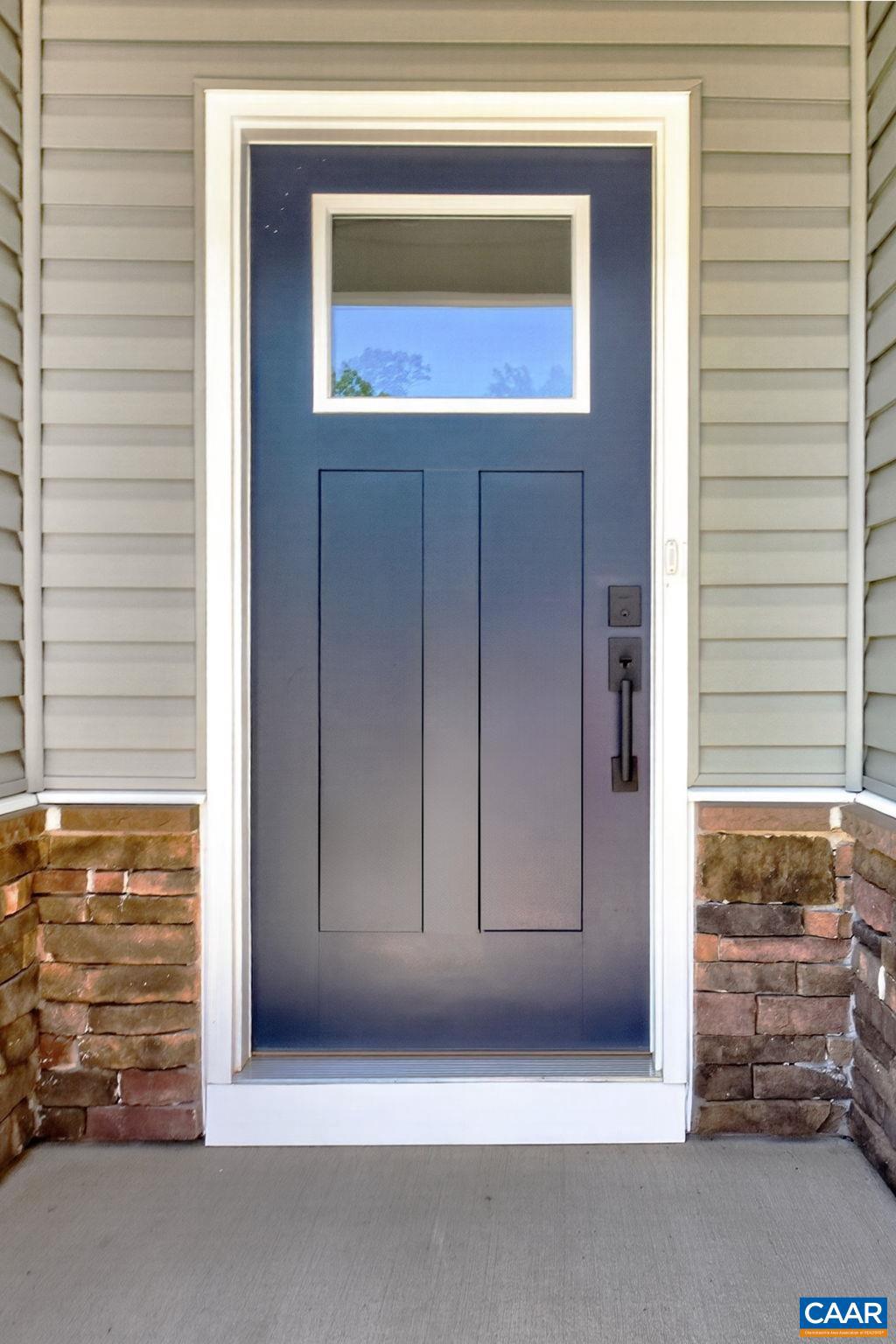 104 GUNNISON DR