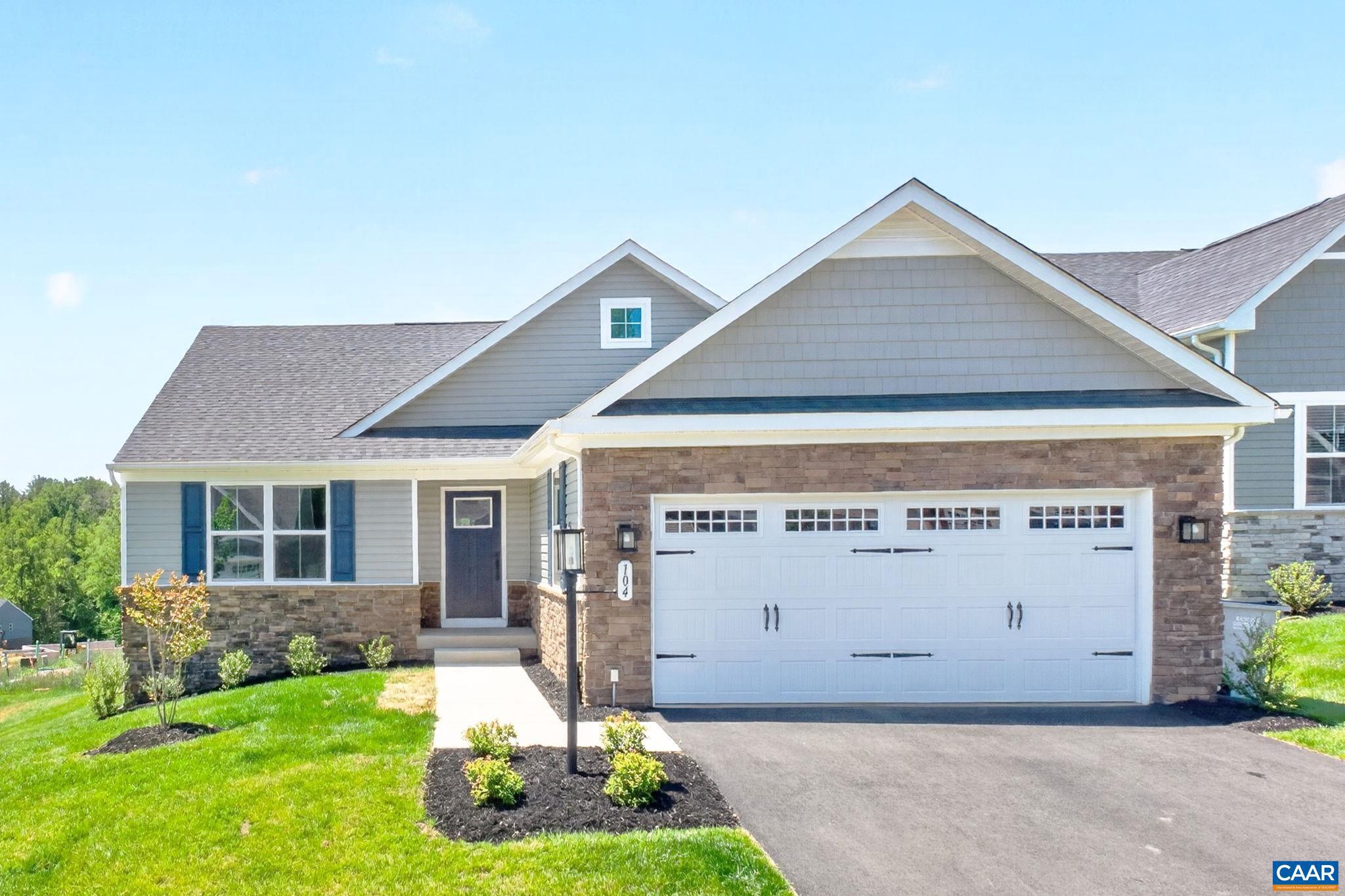 104 GUNNISON DR