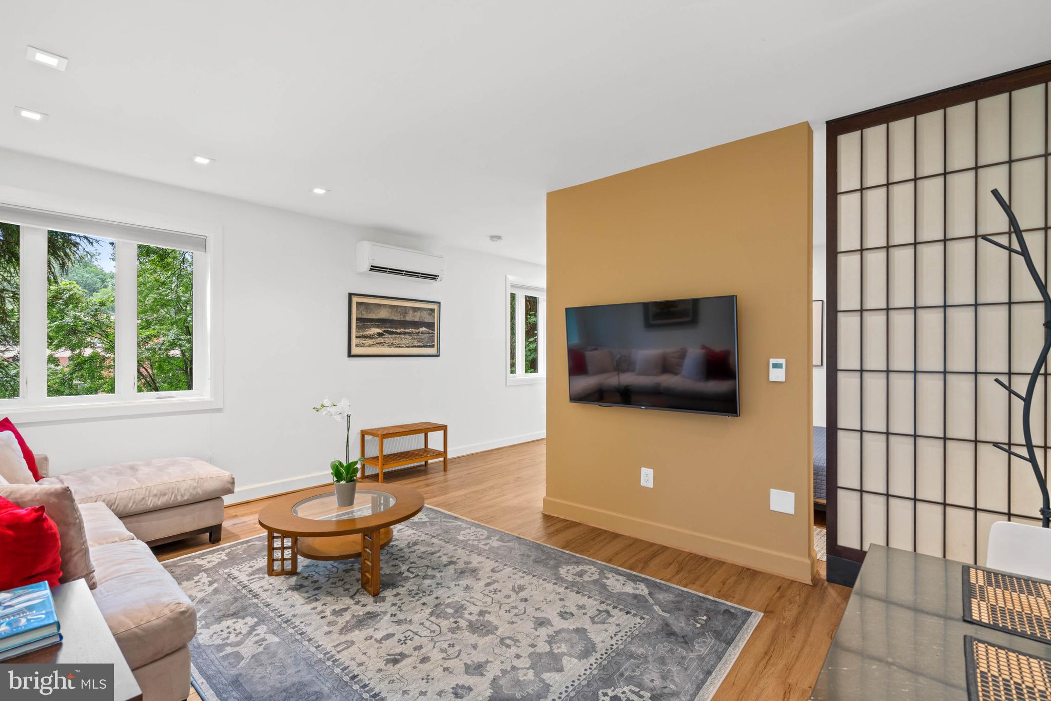 FOREST HILLS - Residential