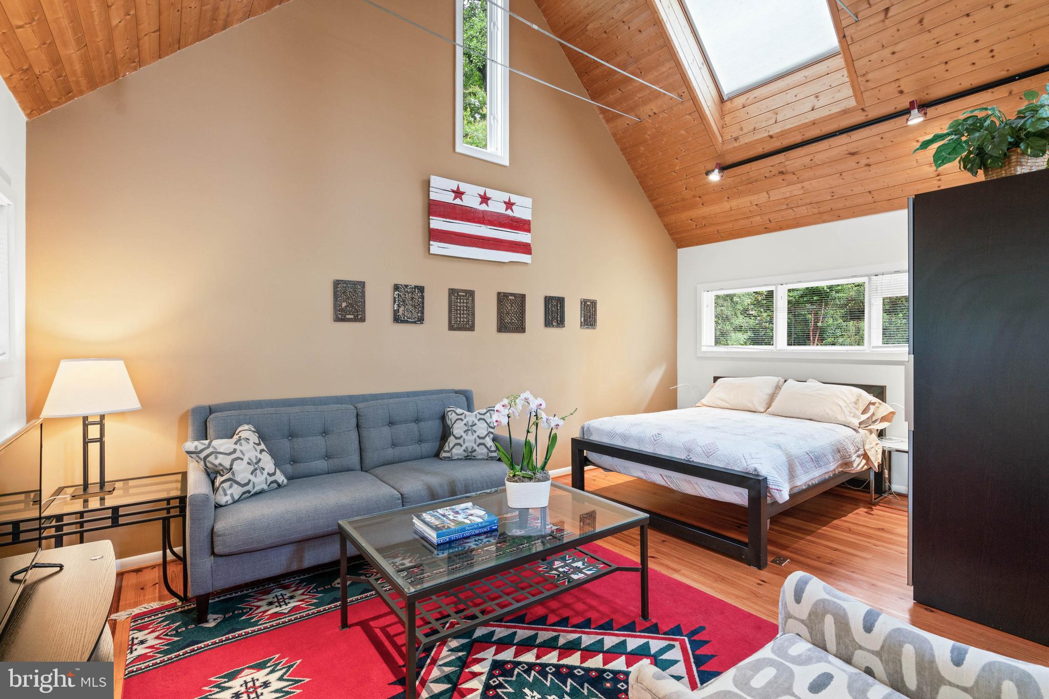 FOREST HILLS - Residential