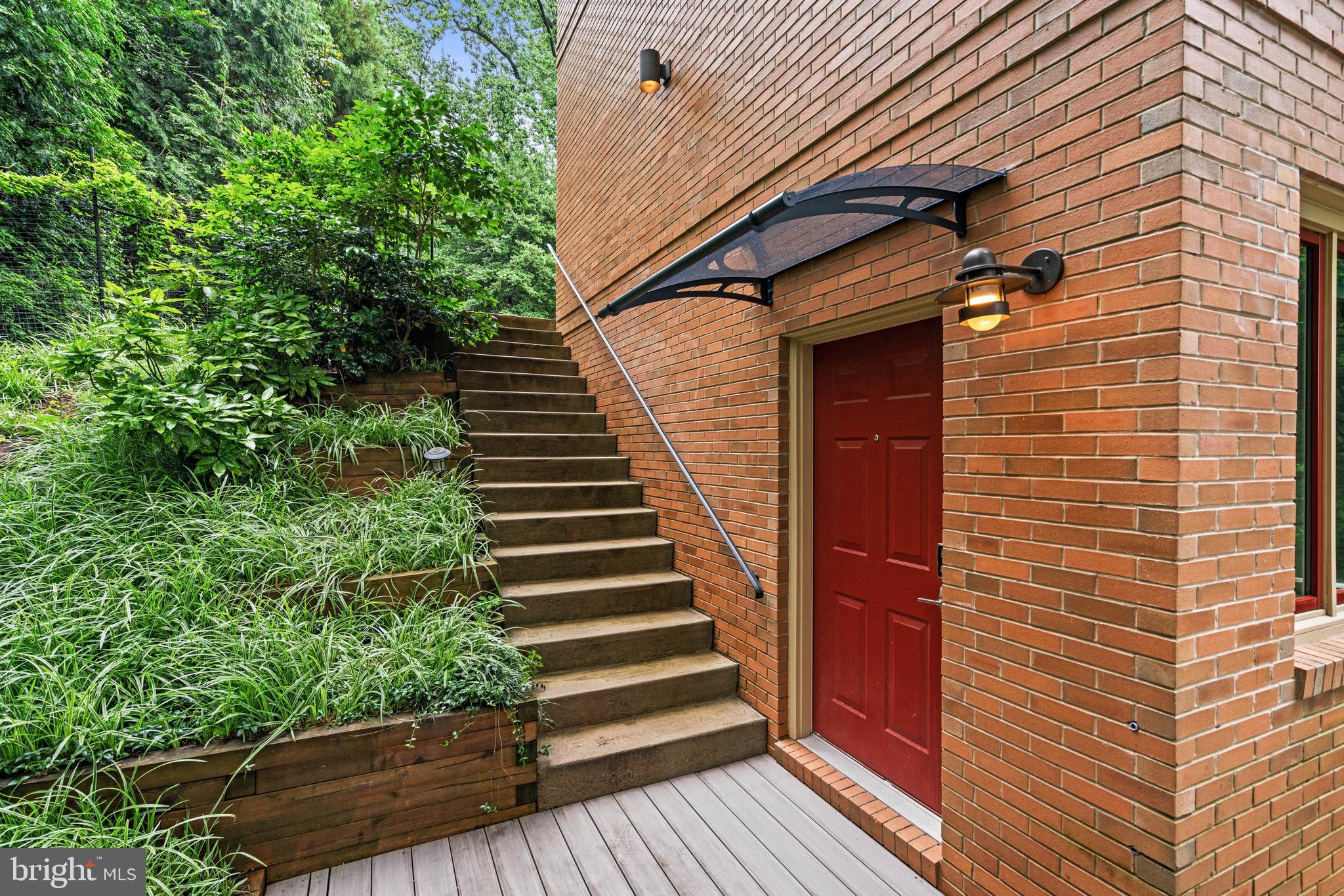 FOREST HILLS - Residential